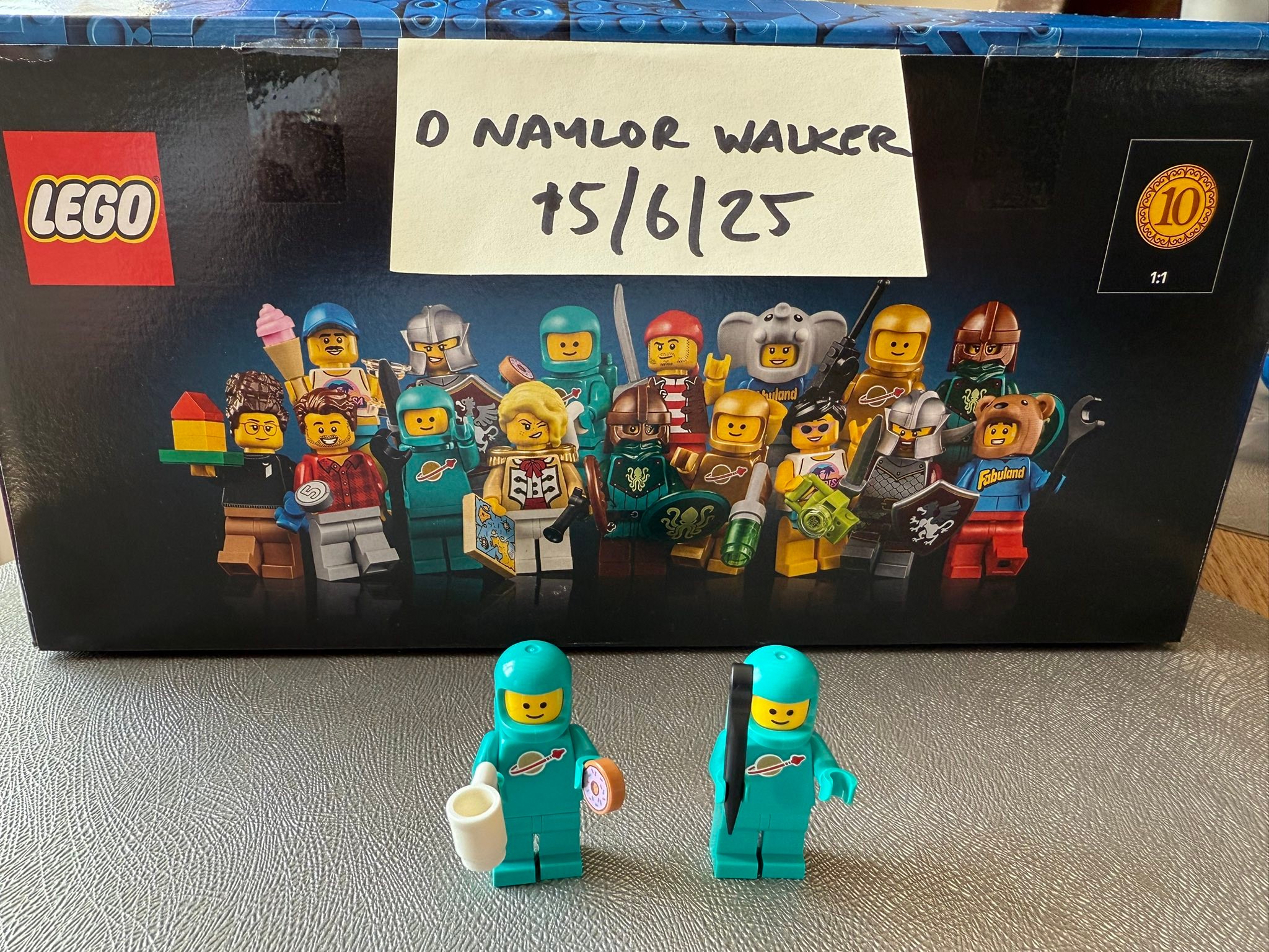 REDUCED! £25 all in! Gumball Minifigure Vending Machine figures