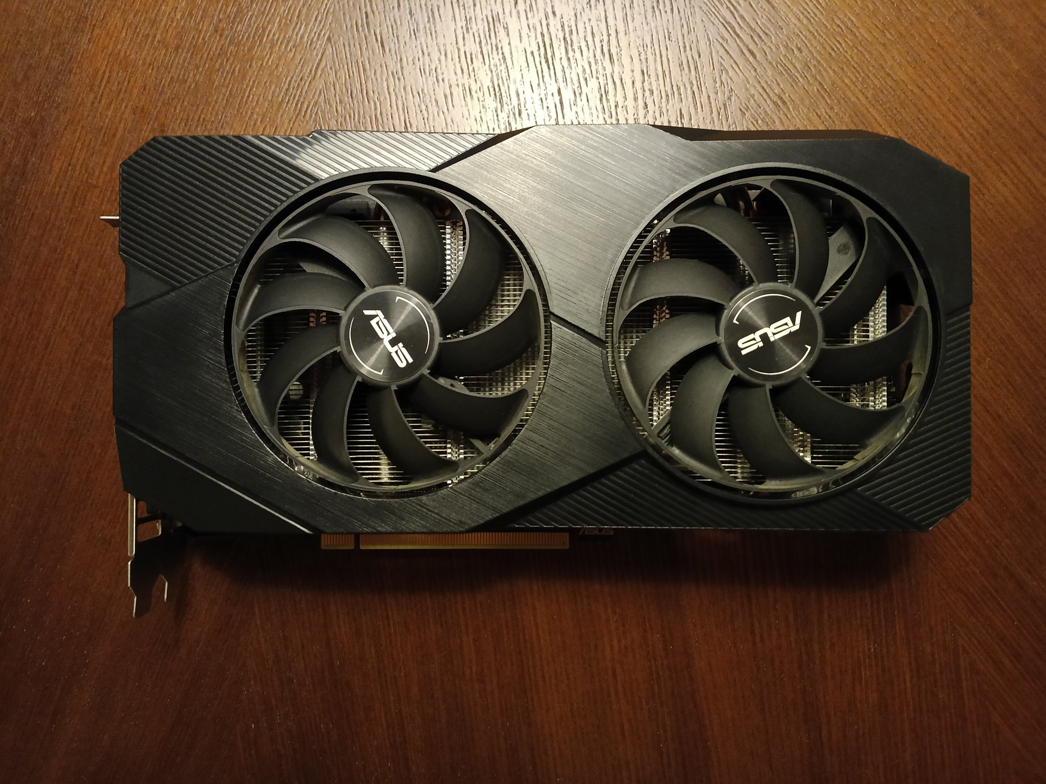 ASUS Dual GeForce RTX 2060 OC Edition – 6GB GDDR6 Pulled from a 