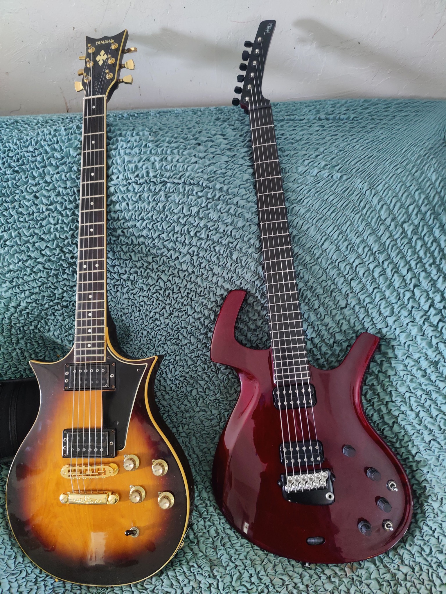 YAMAHAギター Yamaha sx80 1974 Devils Head guitar twin single coils plays and