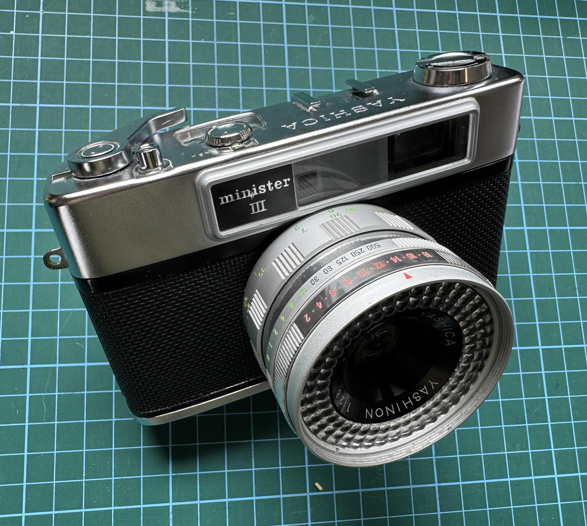 Mint Yashica Minister 700 camera from 1960s
