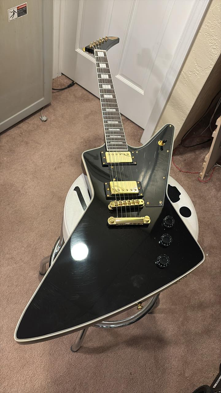 Upgraded Chibesp Explorer with EMG Het set and Gotoh tuners