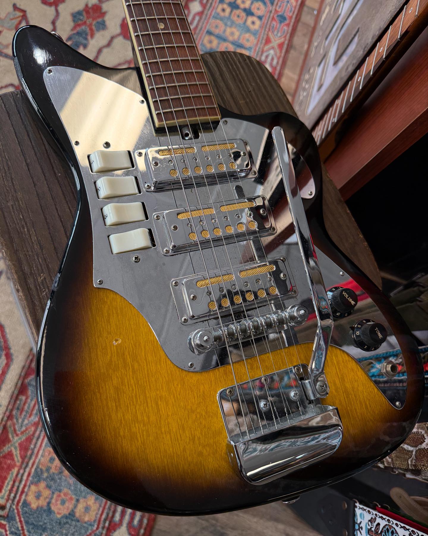What is the model and value of a Zen-On guitar?