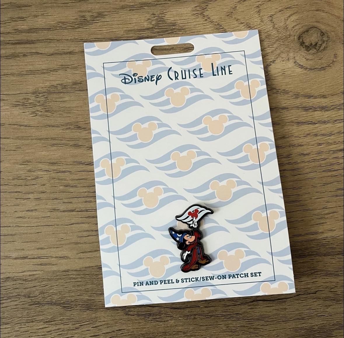 How to obtain exclusive Disney Dream cruise ship pins and patches