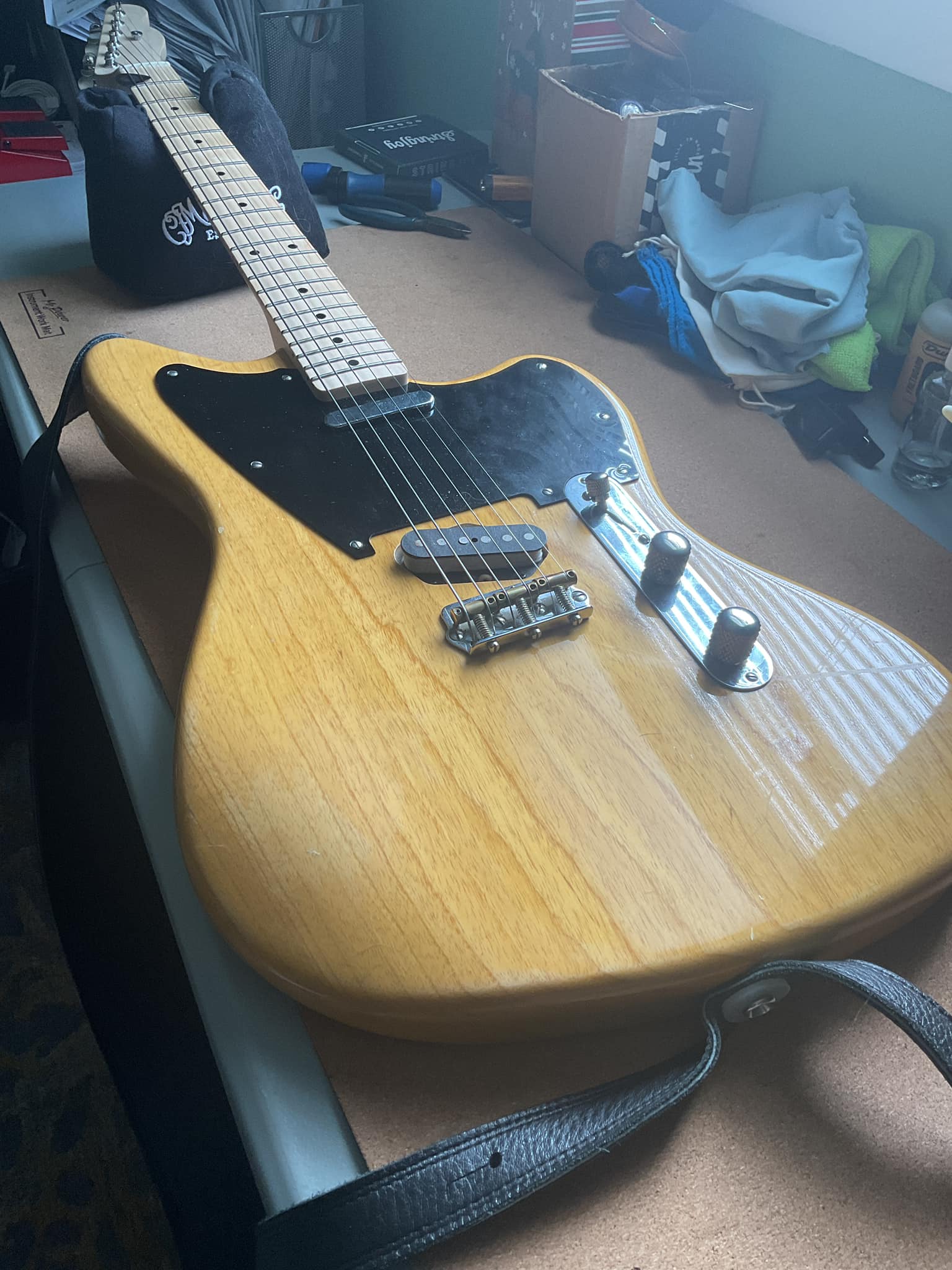 One piece Warmoth body guitar with Fralins and soft V Musikraft neck