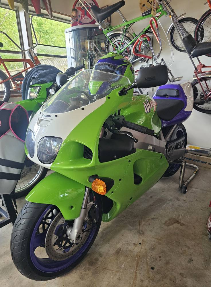 Another one of my 7's1996 ZX-7RR