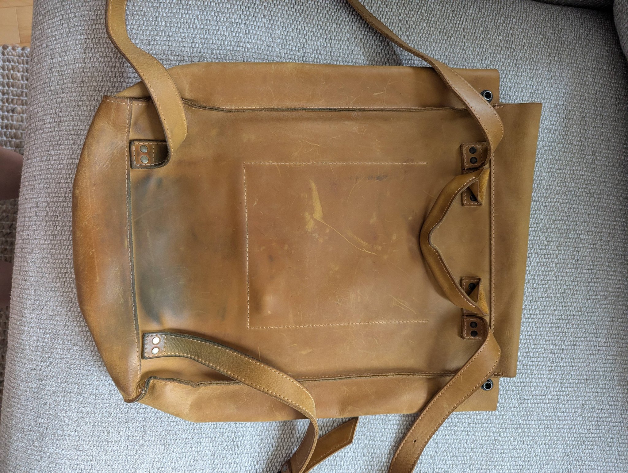 timbuk2 pip crossbody bag Women's Lew's BB1 Pro Baitcast A LOOK AT THE STRATEGIES AND TACTICS OF RUGBY Color:Hot Chocolate Ready for urban commutes