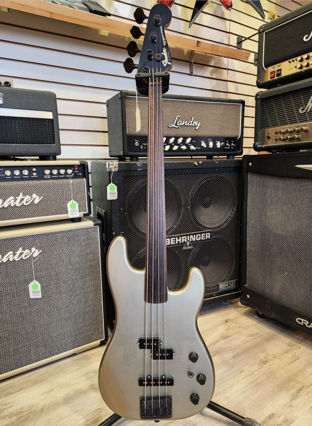 Fujigen Fender fretless jazz special bass 'Gomez' in metallic pewter