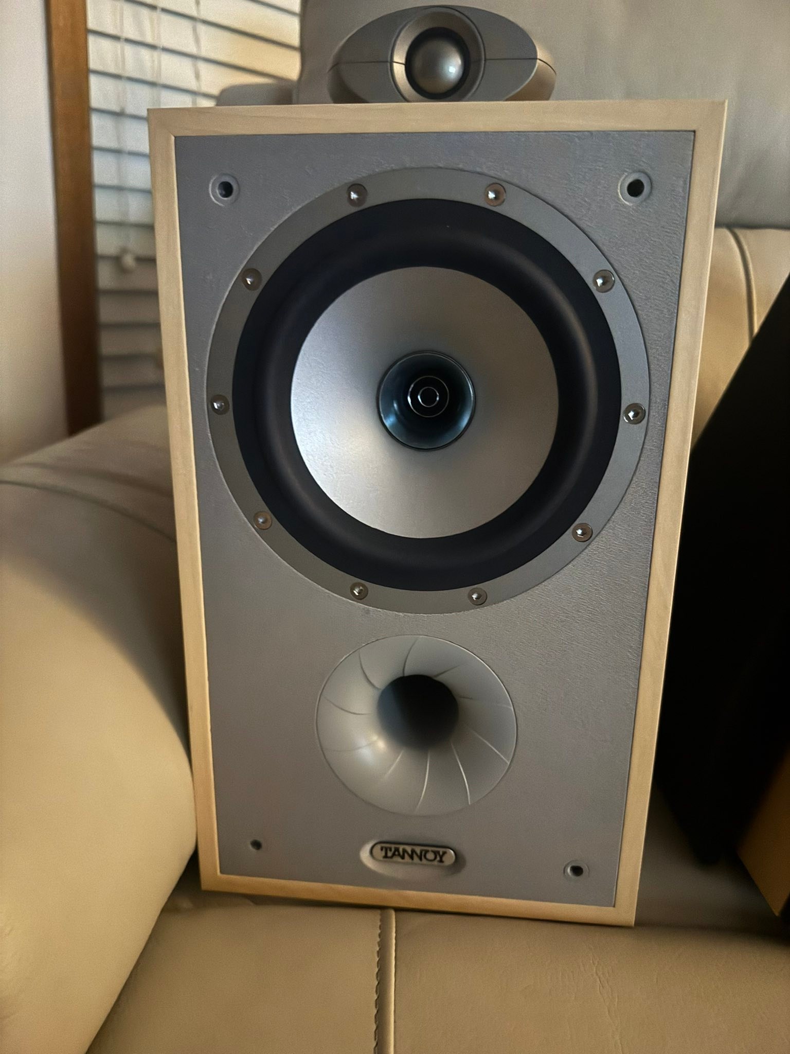 Replacement for faulty Tannoy Sensys DC1 mid range driver?
