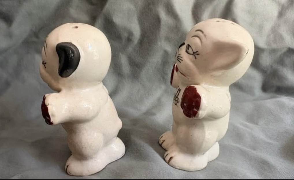 Vintage 1930s - 50s Bonzo dog salt & pepper shaker set. Some areas