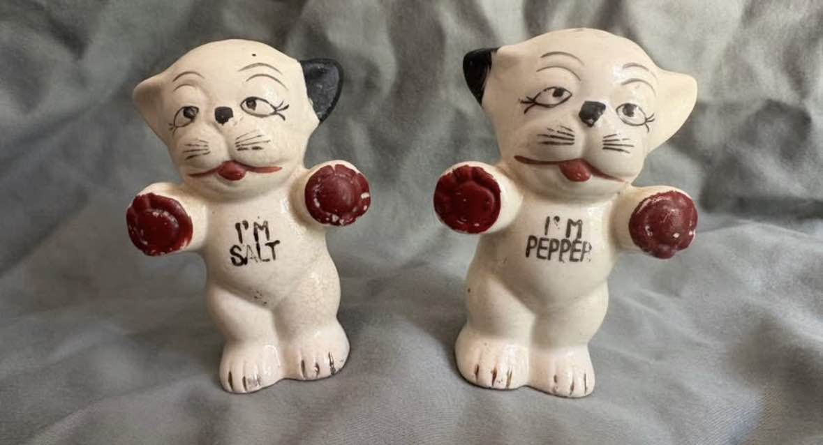 Vintage 1930s - 50s Bonzo dog salt & pepper shaker set. Some areas