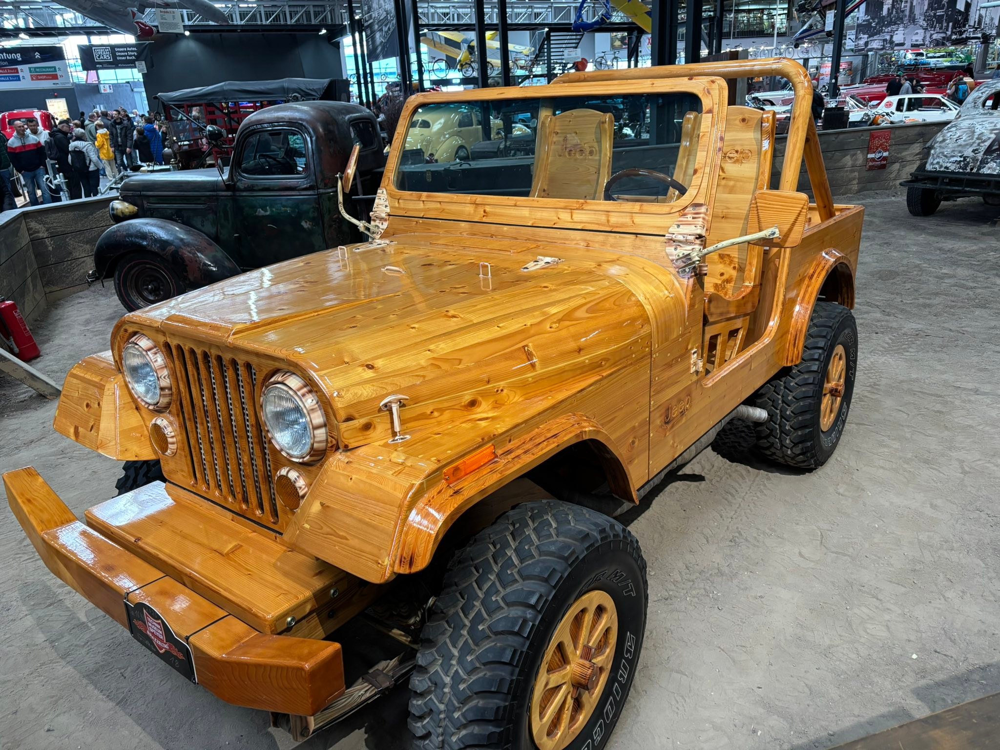 Wooden Jeep CJ7 at German technical museum