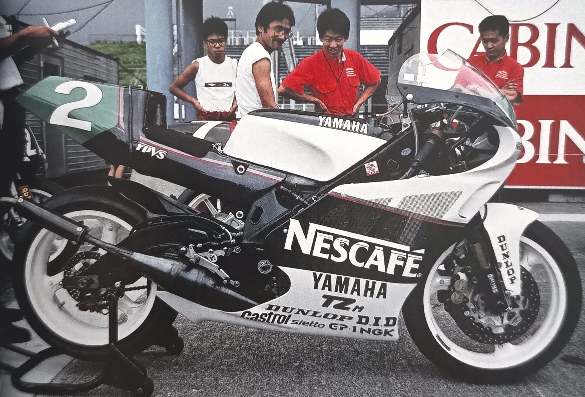 YAMAHA TZ250M 1991 OWD4 21 2 YPVS CABIN BIN MAHA BIN OF NESCAFE