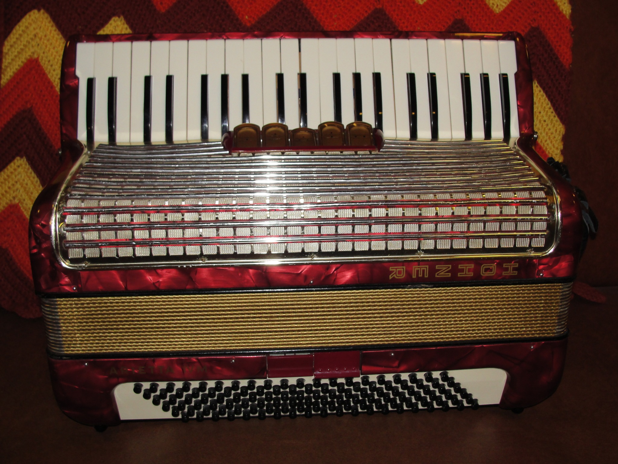 Was the Hohner Arietta IVM 120/41 a student accordion?