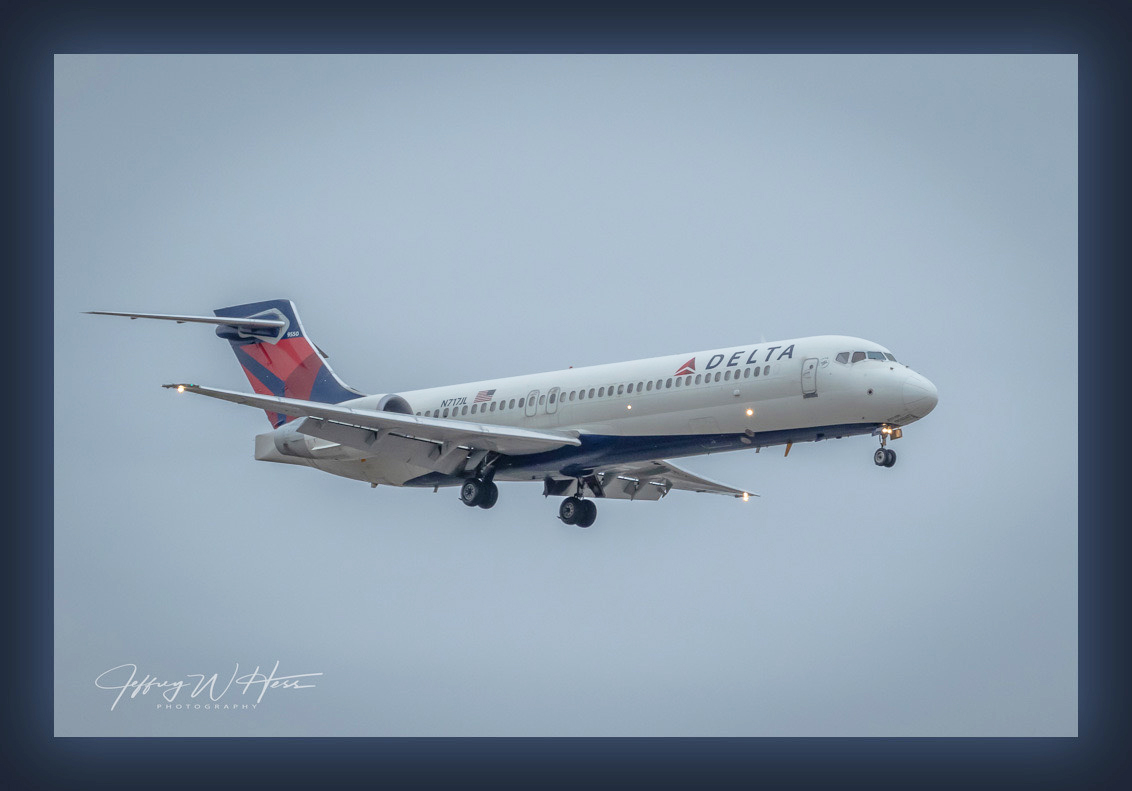 Delta Boeing 717 vs CRJ900: More seats, comfort, and reliability