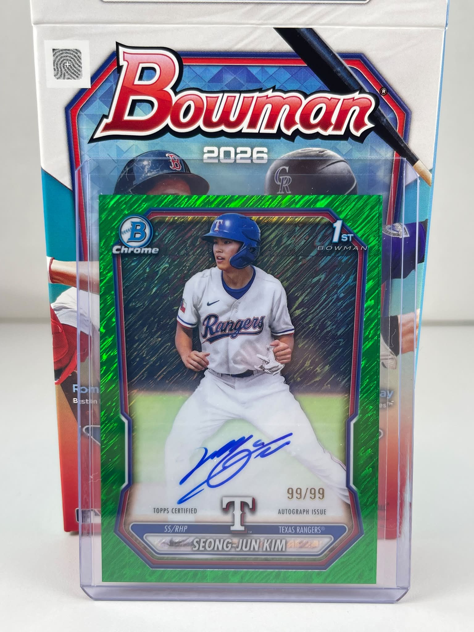 Seong-jun Kim autograph card pulled from Bowman 2026