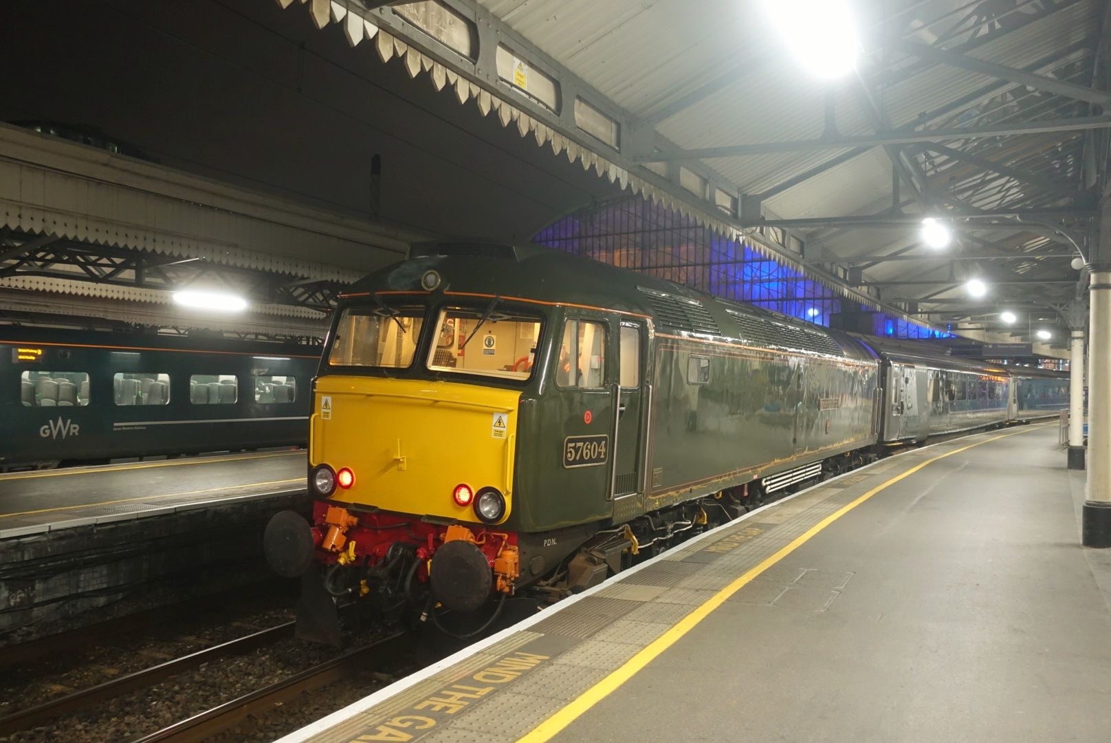 N Great Western Railway 57604 Pendennis Castle at London Paddington