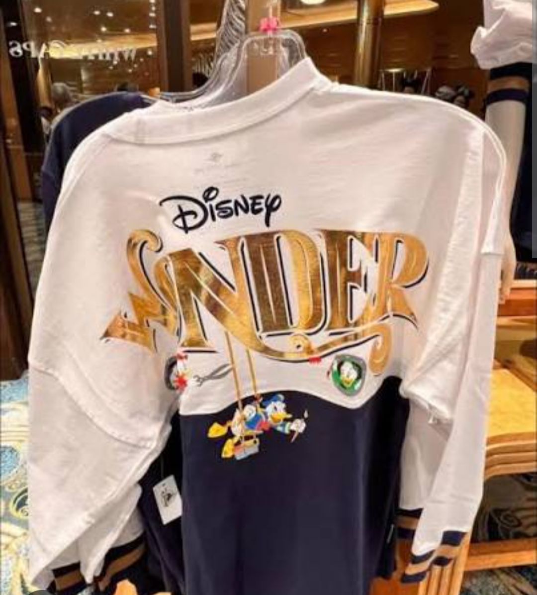 Does someone has a picture of all disney cruise line golden spirit