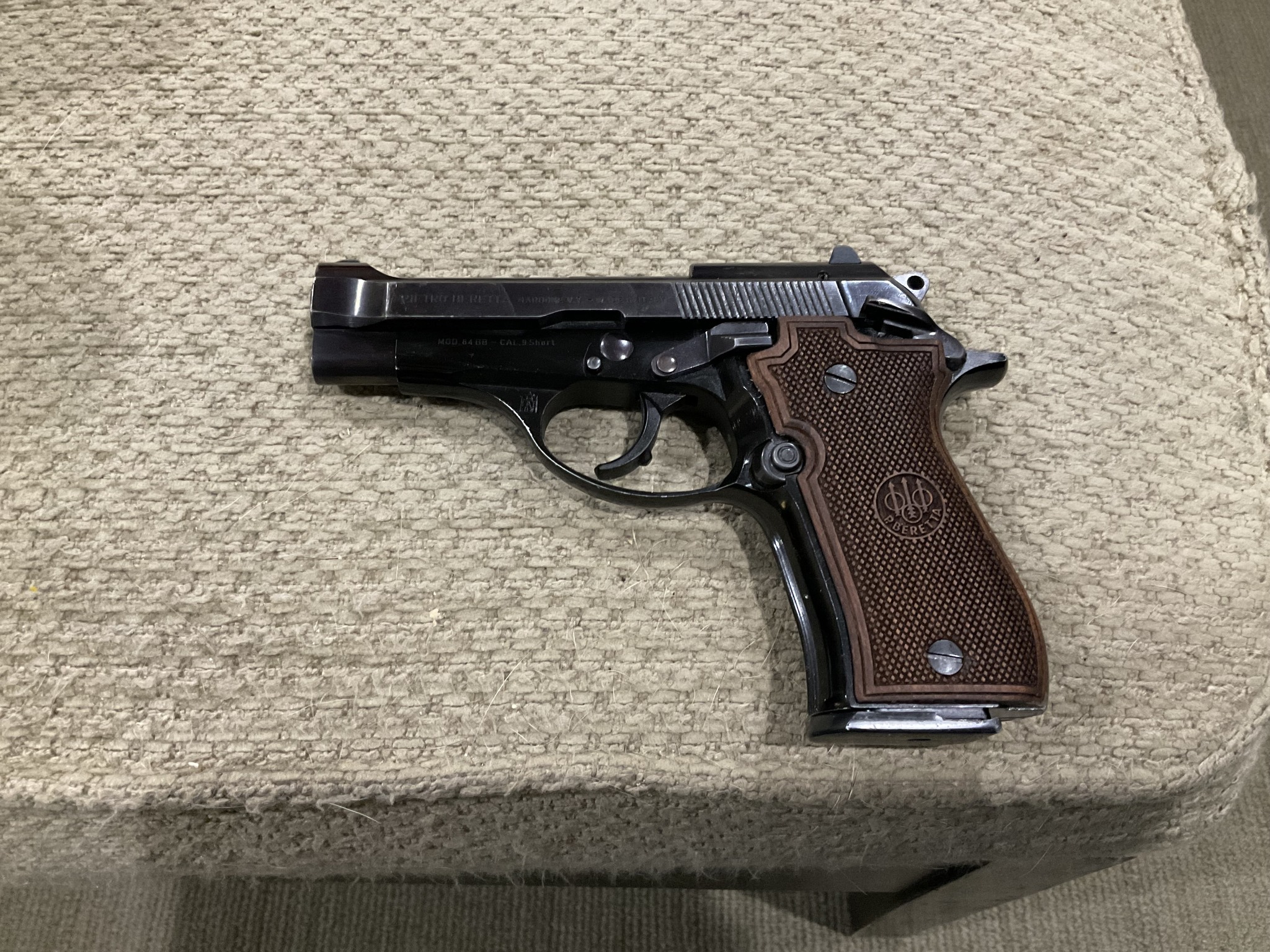 Beretta 84F Wood Grain Pistol Grips, Checkered w/ Medallion