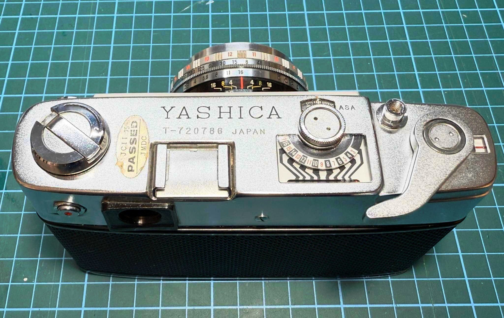 Mint Yashica Minister 700 camera from the 1960s