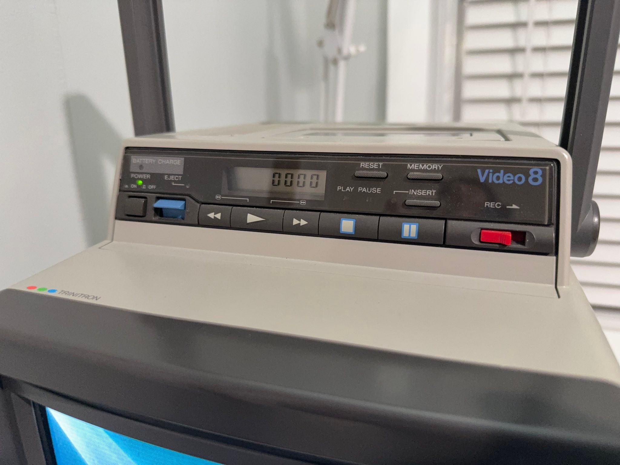 Sony Trinitron EVM-8010R video 8 combo review