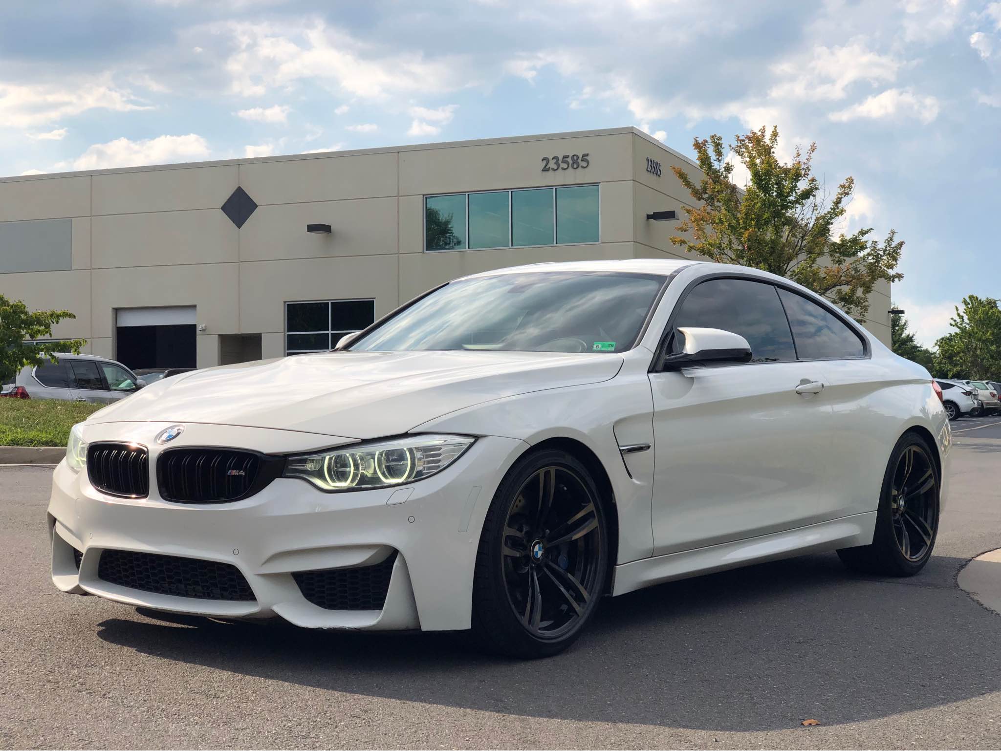 XTREMECOVERPRO Breathable Car Cover For 2015 BMW M4 Coupe - Black, With Mirror Pockets