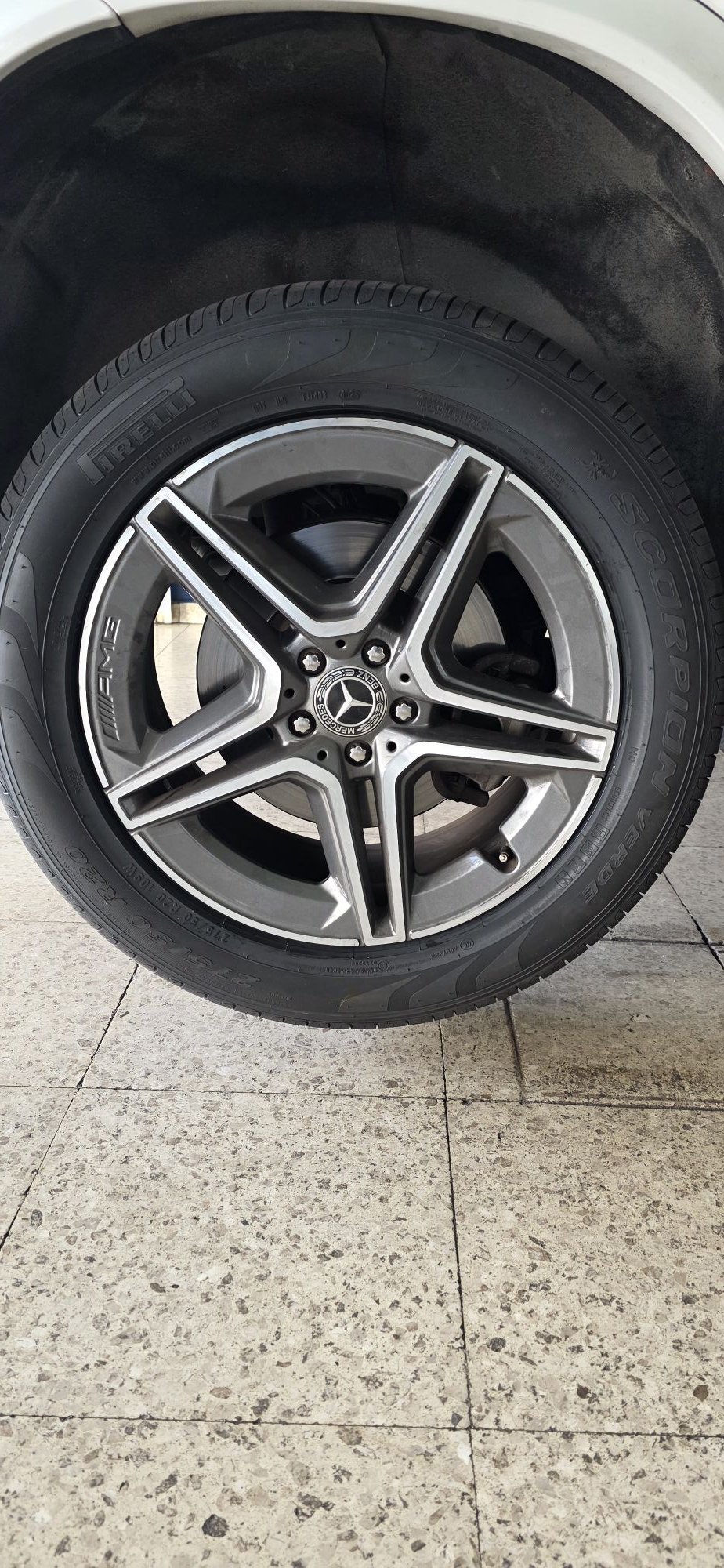 A question. I have a Mercedes GLE 2021 with AMG wheels and 315/40