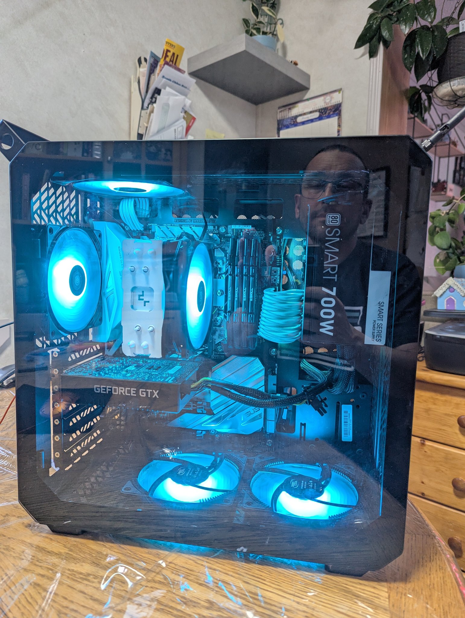 自作の9400f gtx1660デスクトップ Intel 9400F and GTX 1660Ti gaming PC build