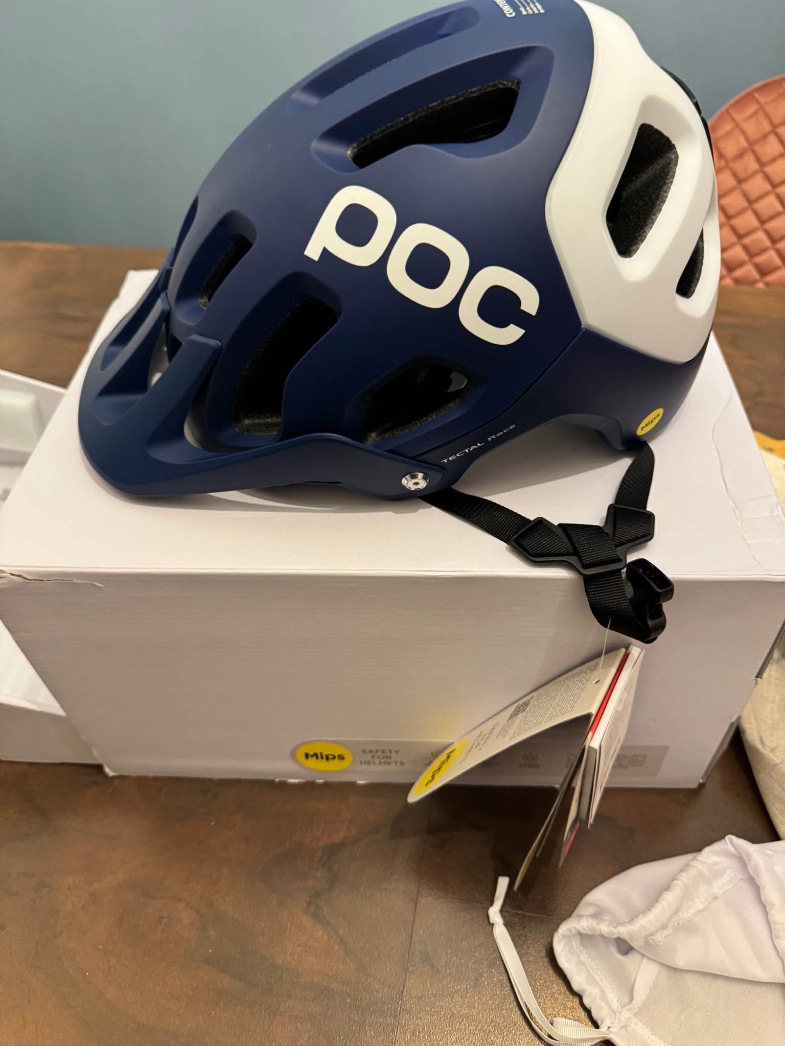 best road bike helmets 2017 mips Bell Men's Stoker Equipped MTB Cycling Helmet (Matte Black/White Cool got aero Our Velocis MIPS road bike helmet pairs pro peloton performance with all Brain Buckets, MIPS and Drooling