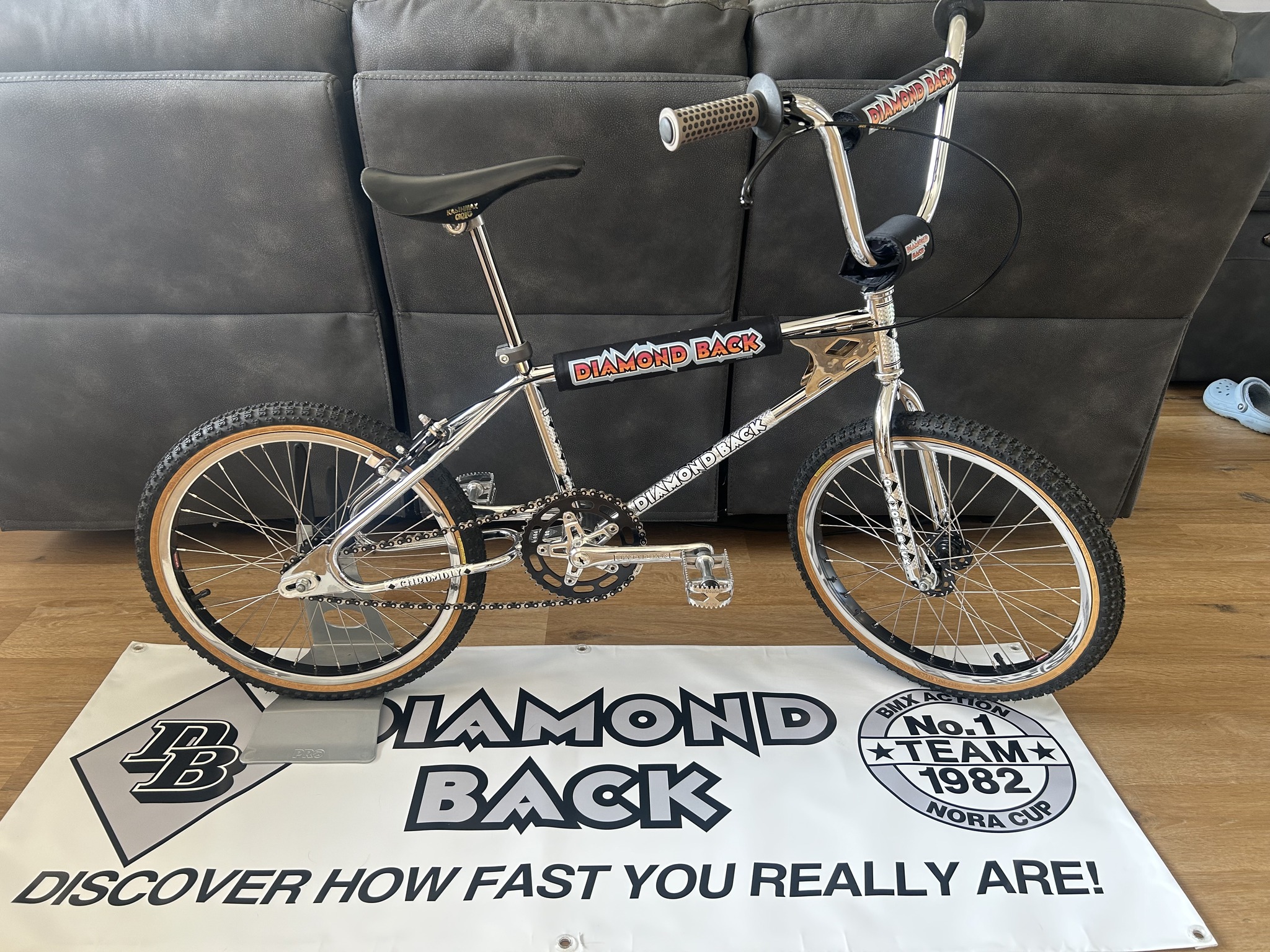 She's finally finished DIANGN 大 DIAMOND DIAMONDBACK DIAMON BACK B