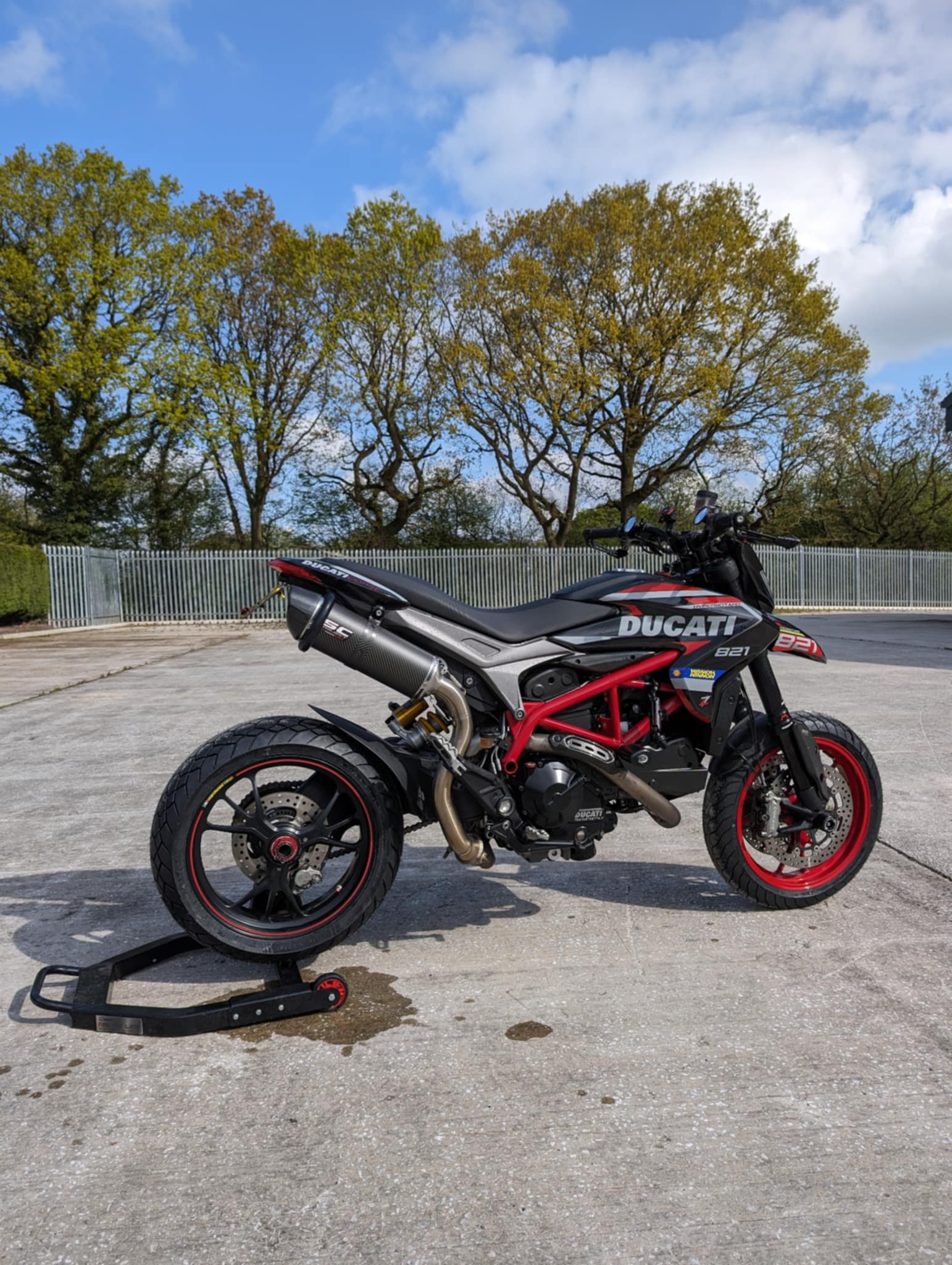 Ducati 888 SP4 road bike