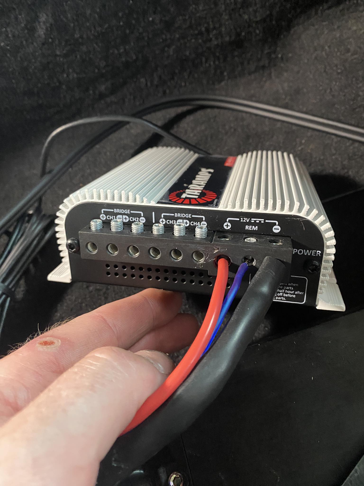 How to wire 4x 4ohm speakers to a Taramps DS-440 amp?
