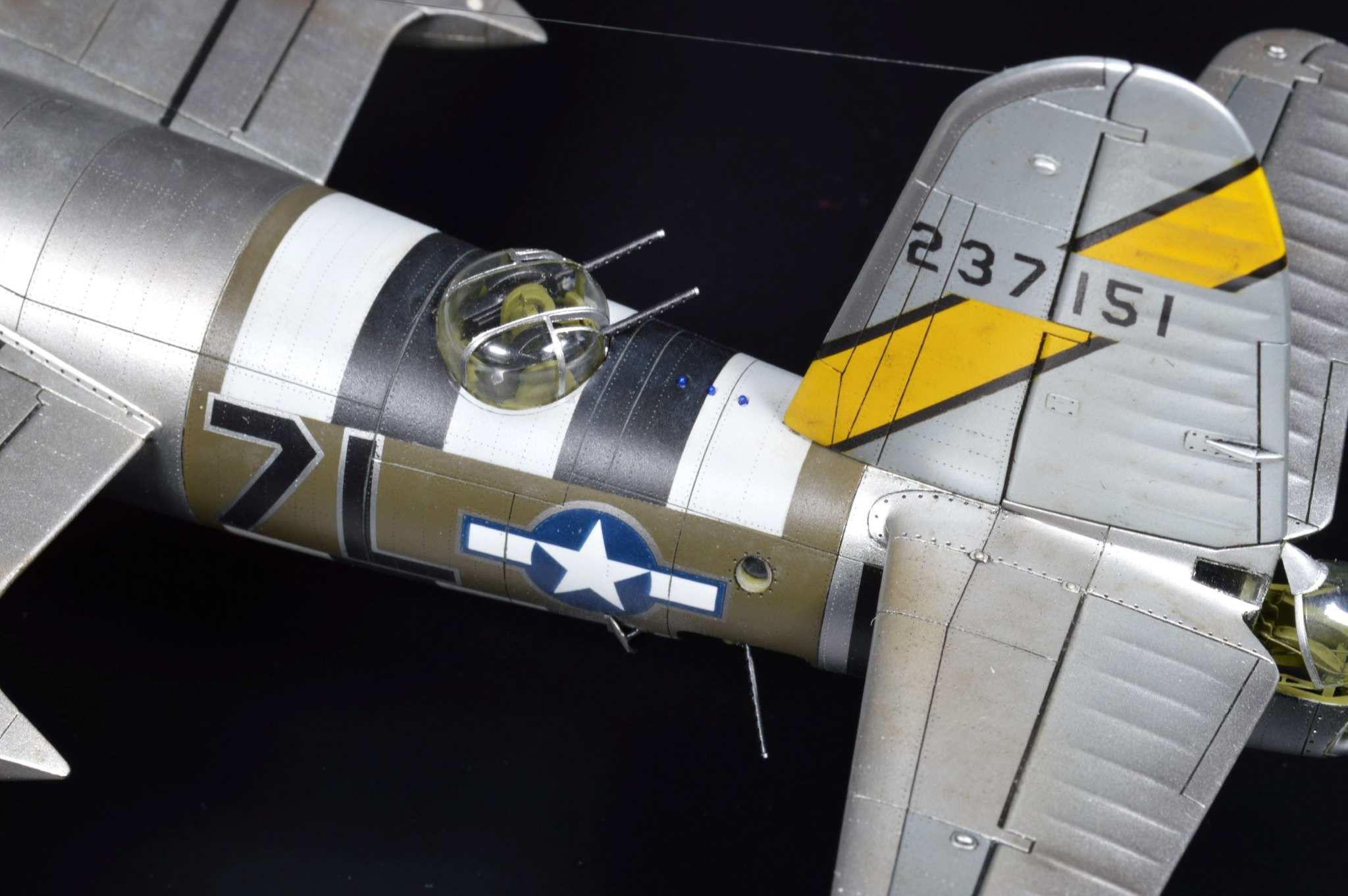 と Eduard 1/72 scale B26 Marauder model build with Alclad paint