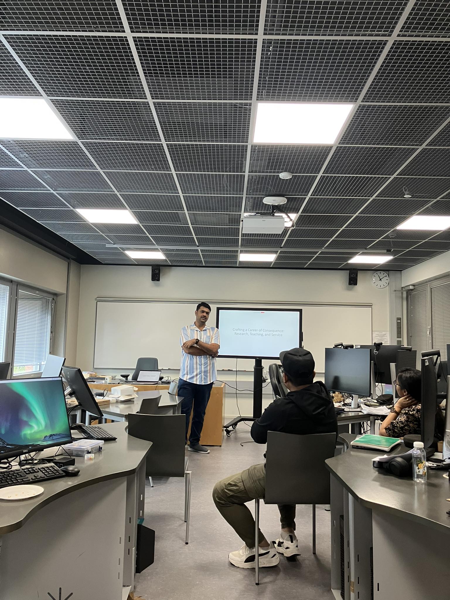 Saddam - Prof. Satish Krishnan had a brief informal talk in Chain lab ...