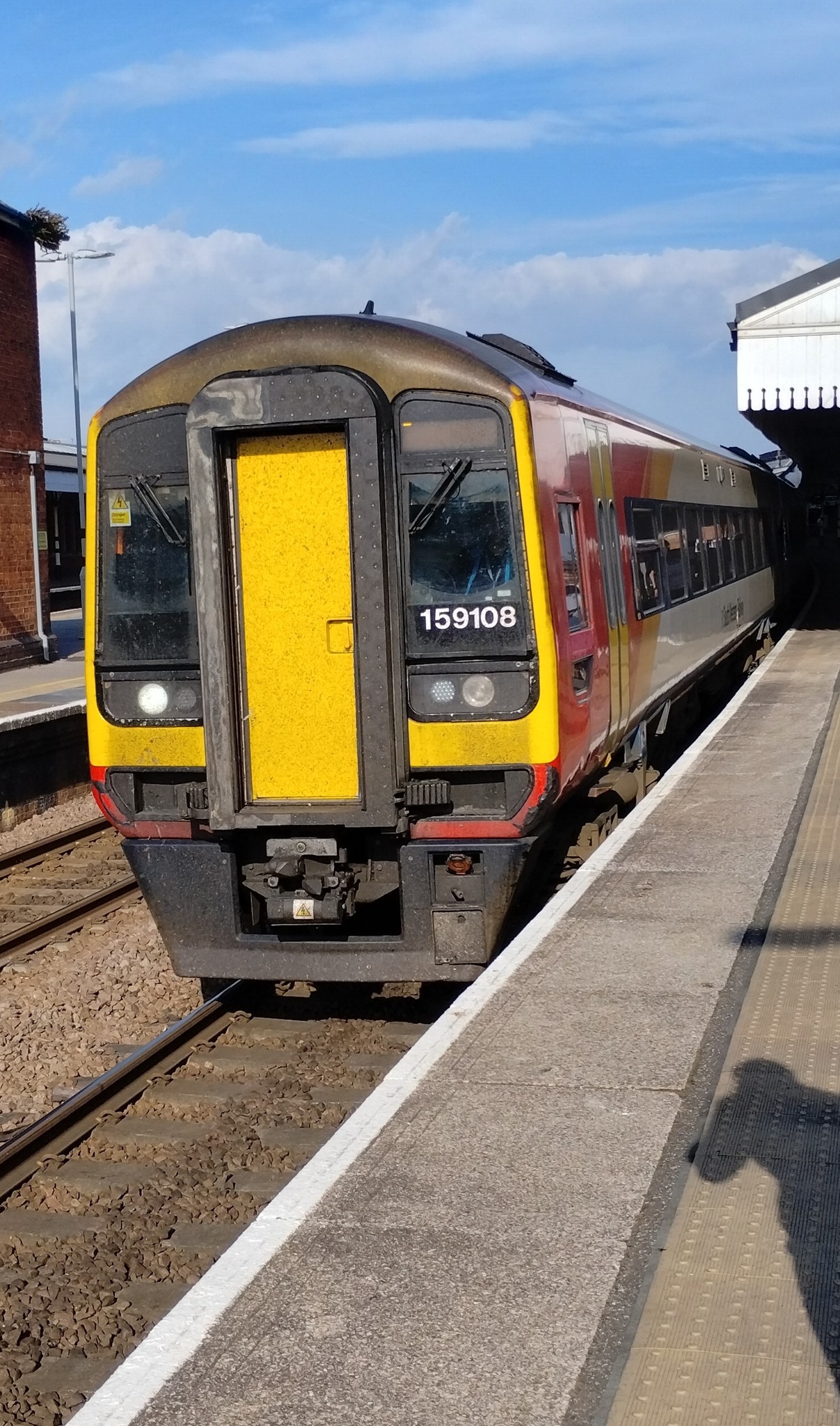 k One of my favourite runs are the LUL services alongside the WCML