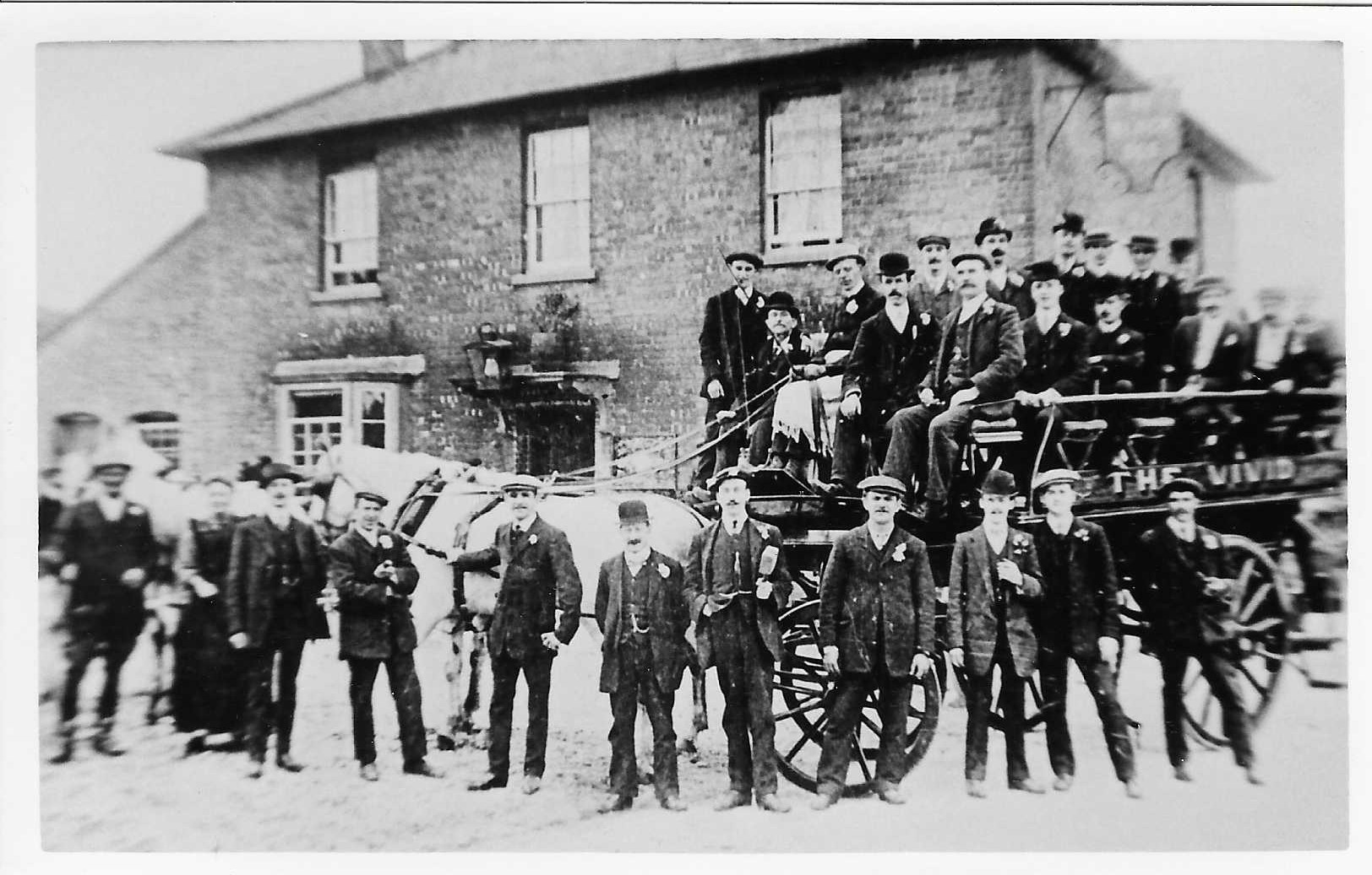 🇬🇧 Eastleigh Heritage 🇬🇧 | The Black Dog - Colden Common was written on ...