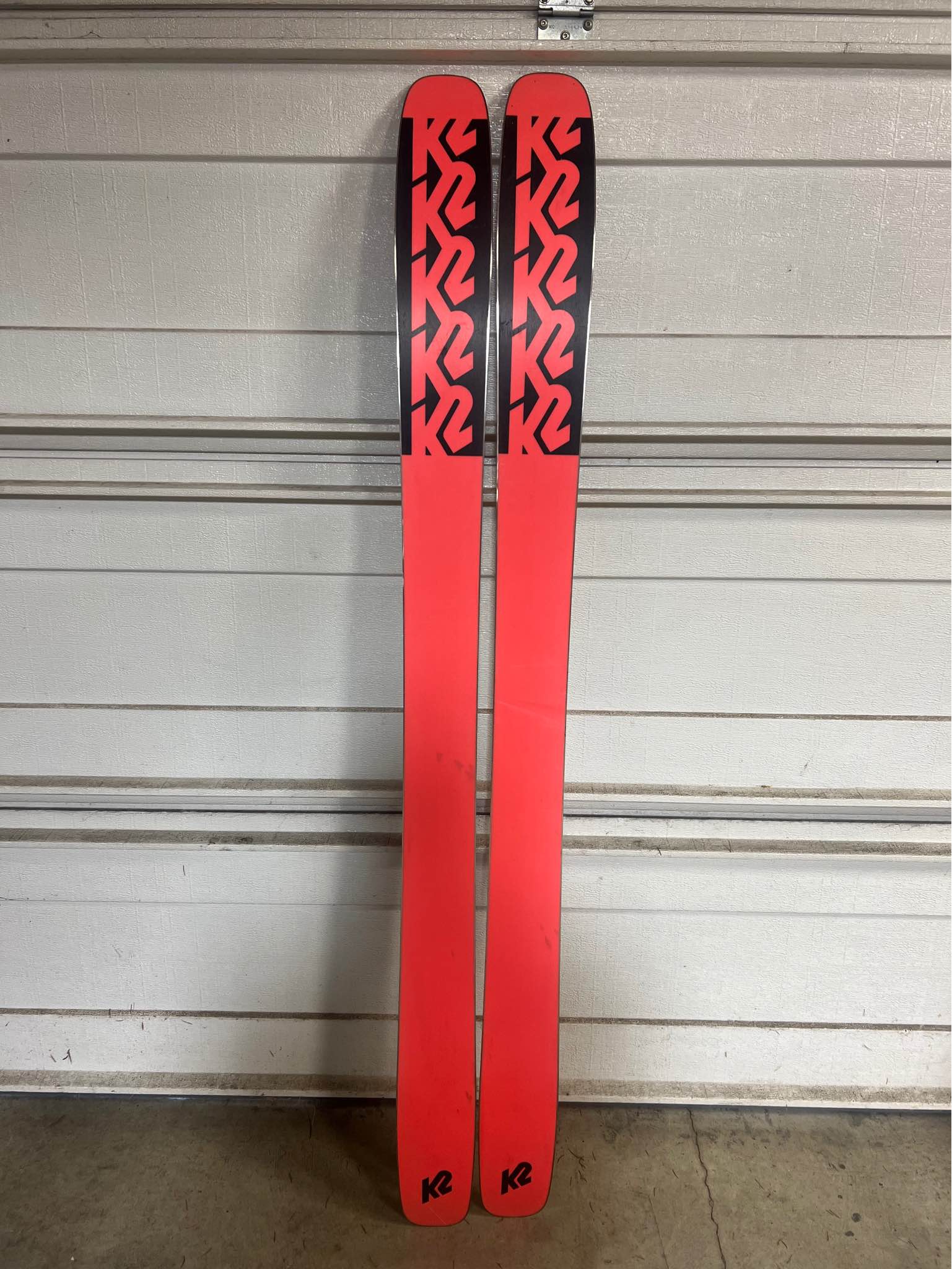 K2 Reckoner 112. 177cm long. Mounted once with jesters. No core 