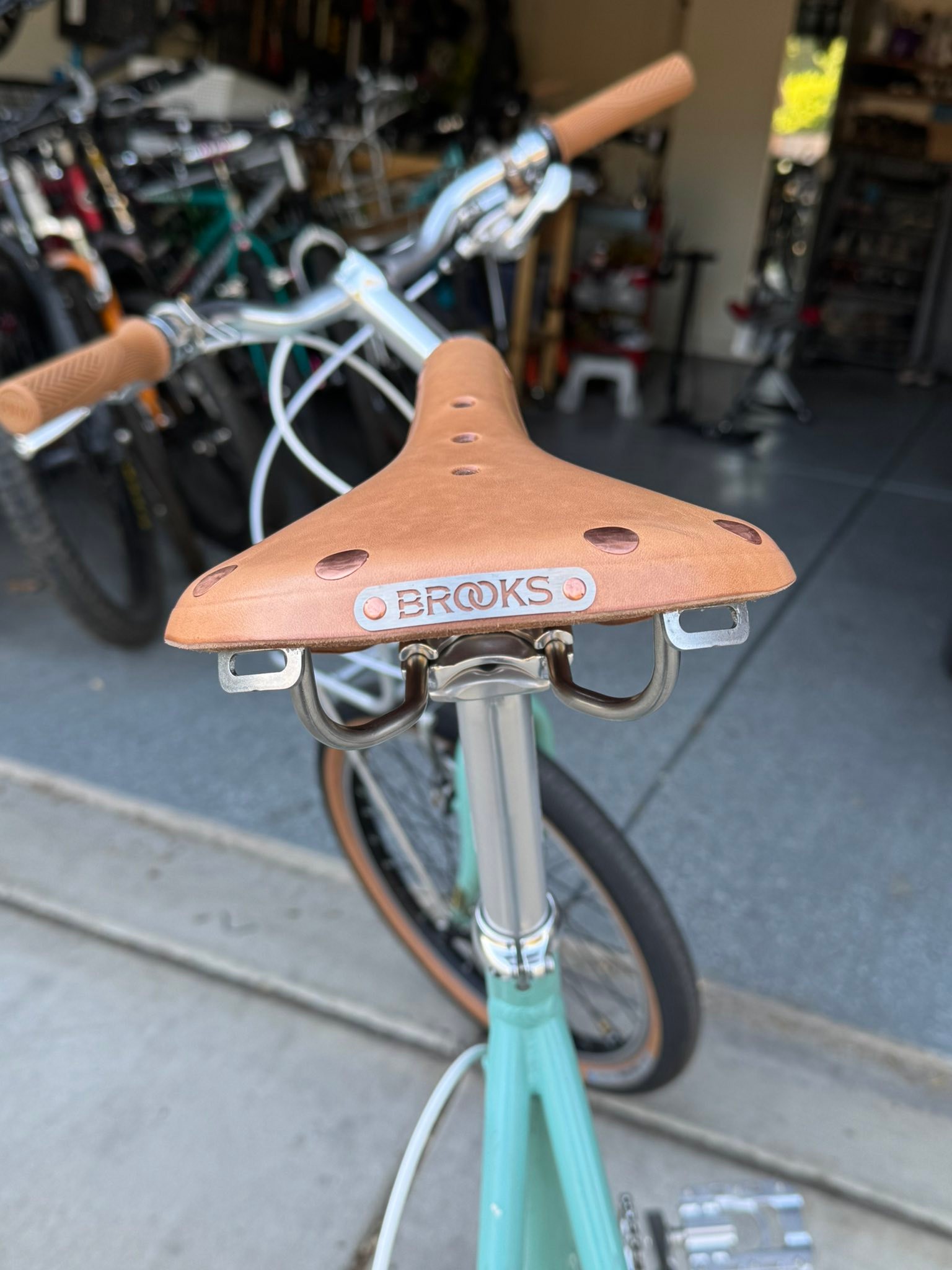 Bianchi Pisa Mini Velo with Brooks leather saddle