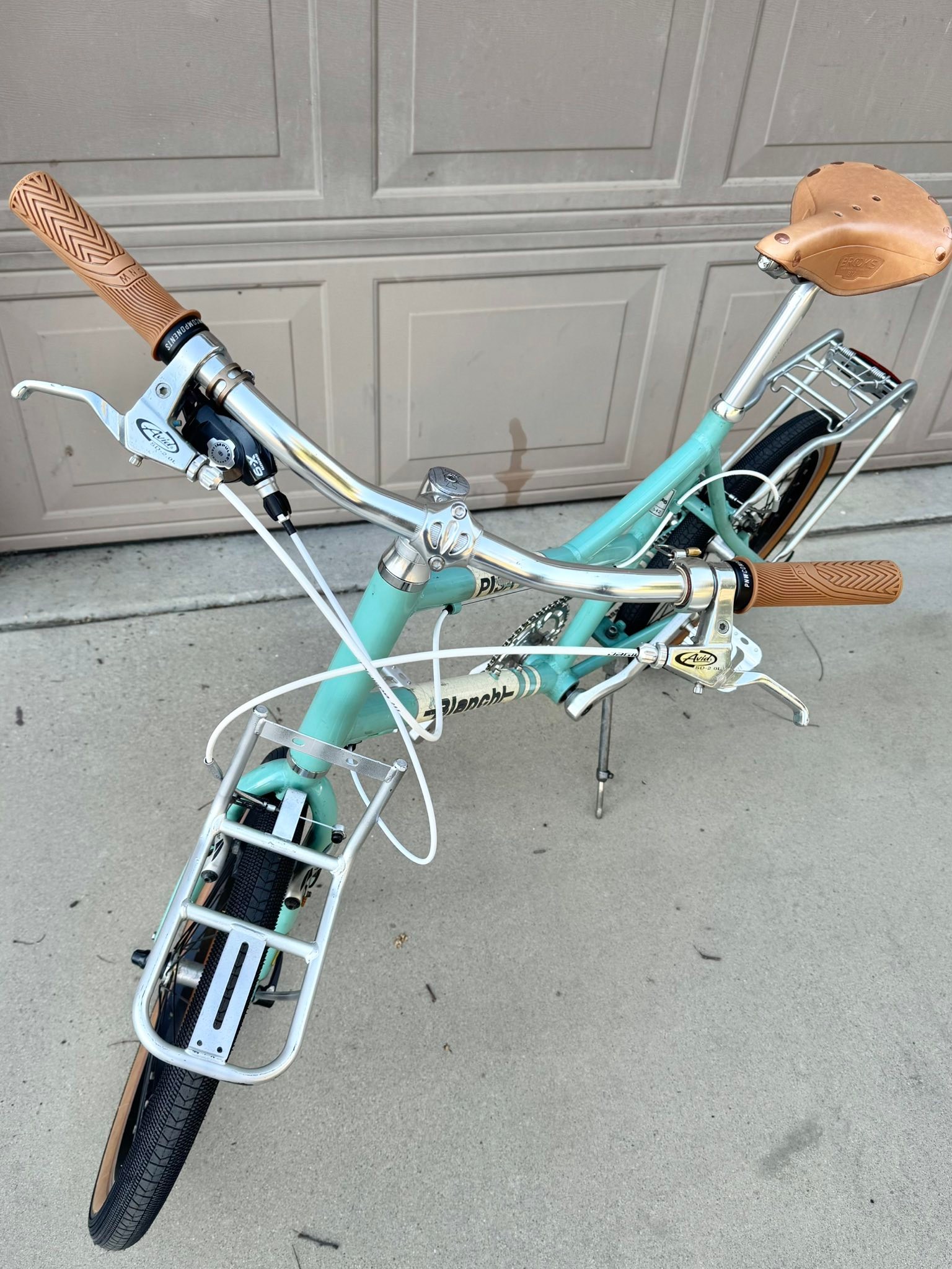 Bianchi Pisa Mini Velo with Brooks leather saddle