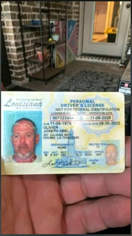 Is Olivier Abel a known scammer in Mosko Moto Riders group?