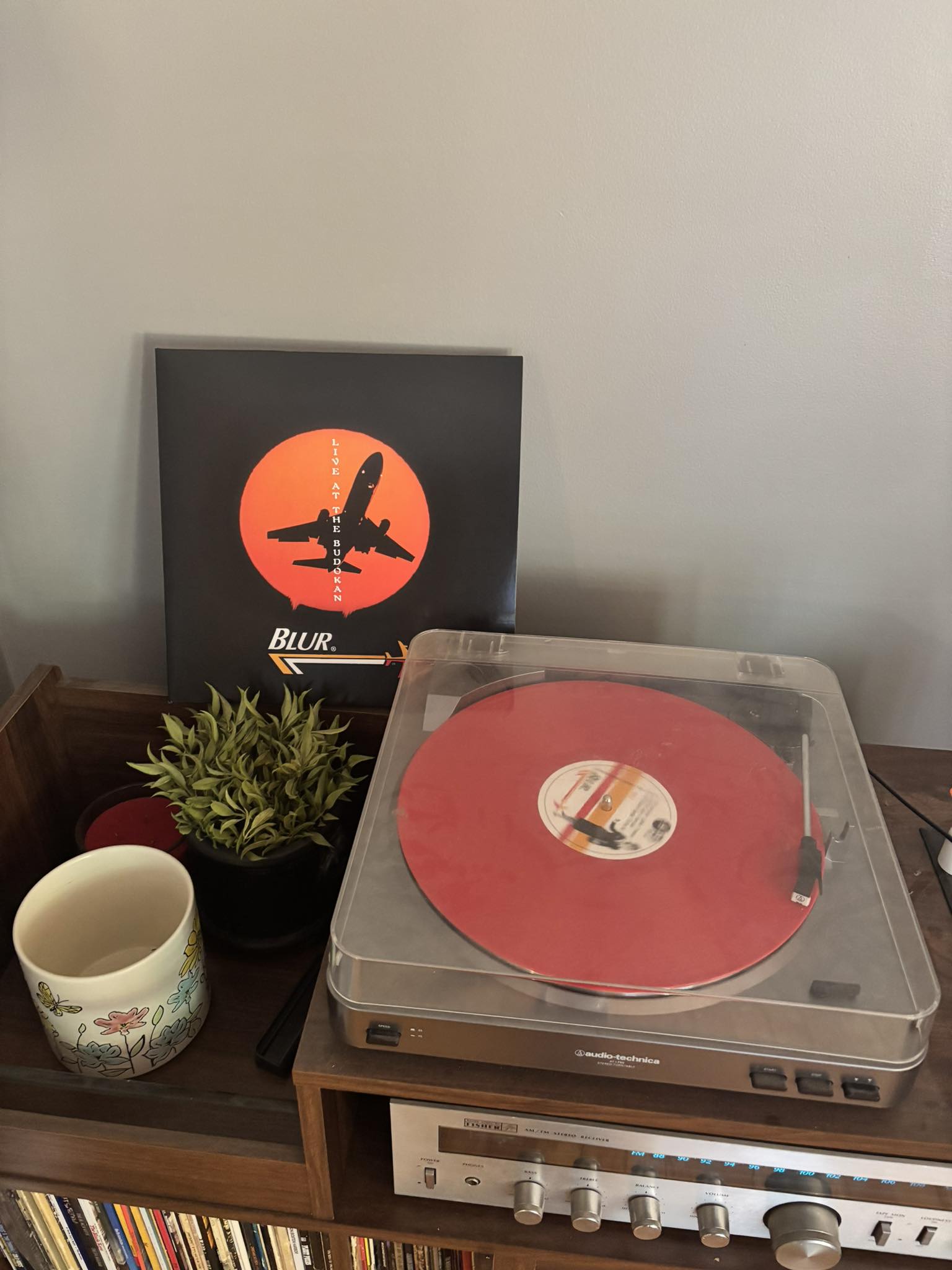 Blur's Live At The Budokan album sounds amazing on red vinyl