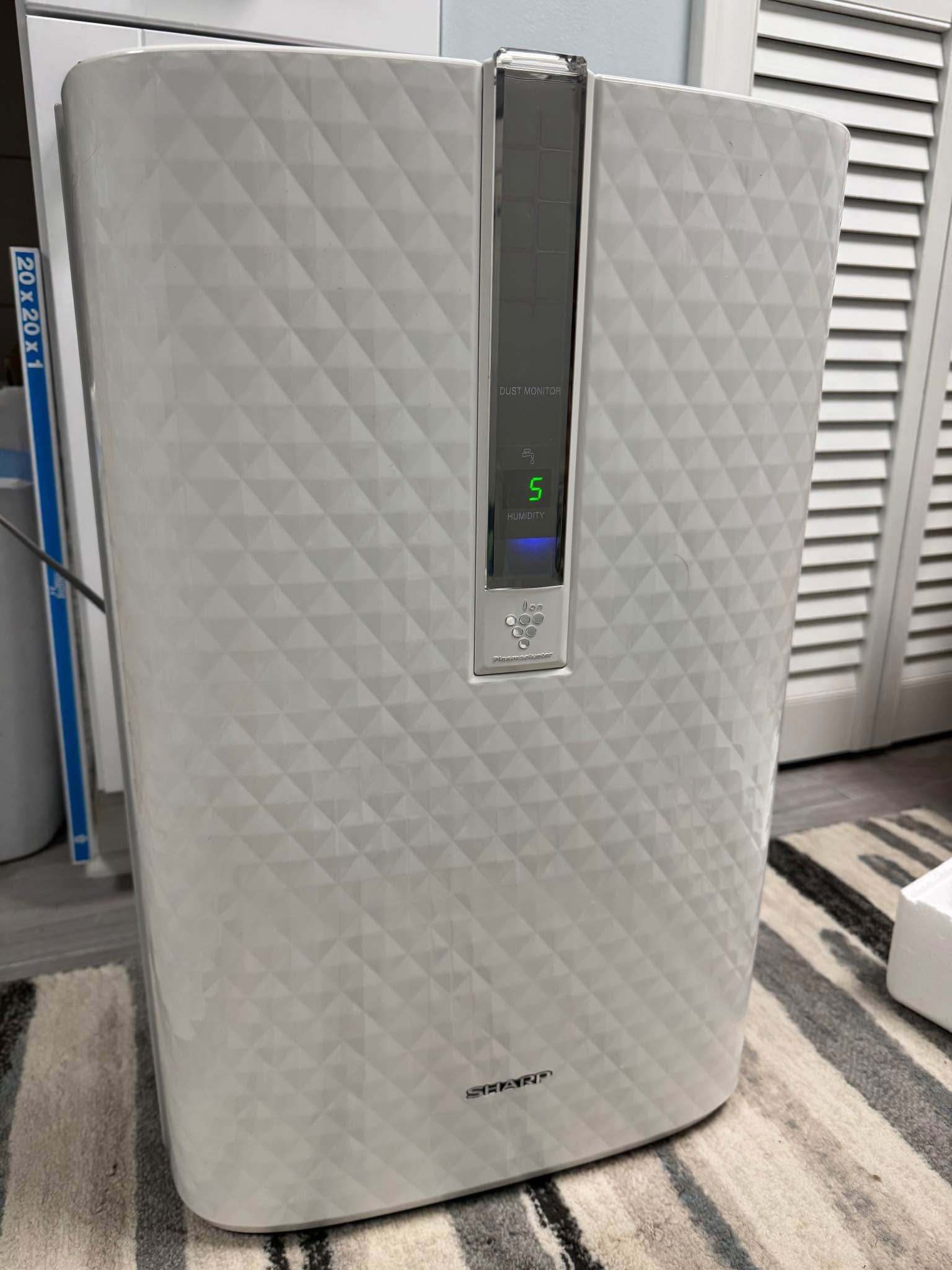 SHARP HV-R55-W Hybrid Humidifier White / Manufactured in 2023