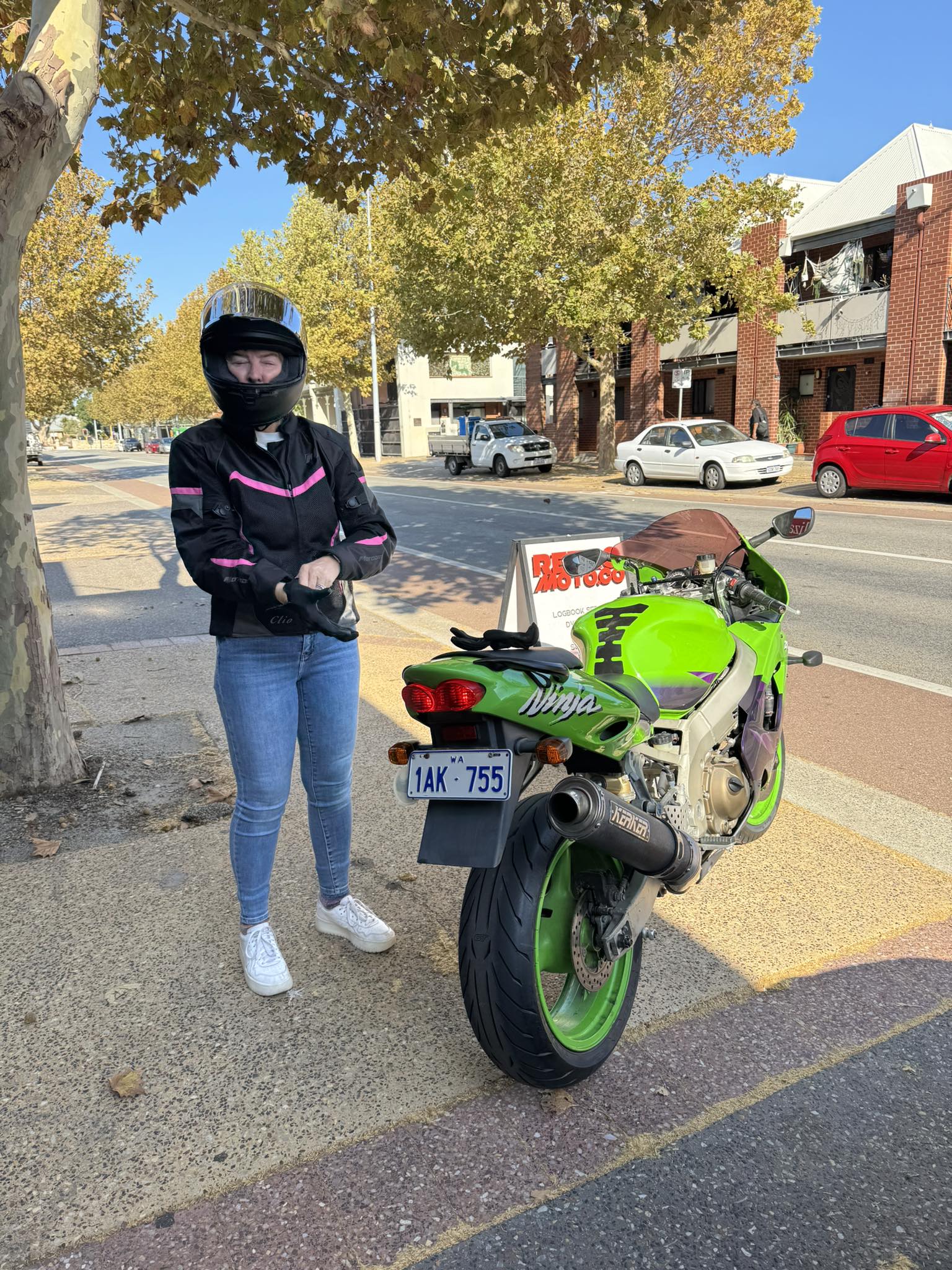 Rider reintroduces 1998 Kawasaki ZX9R after 8 years