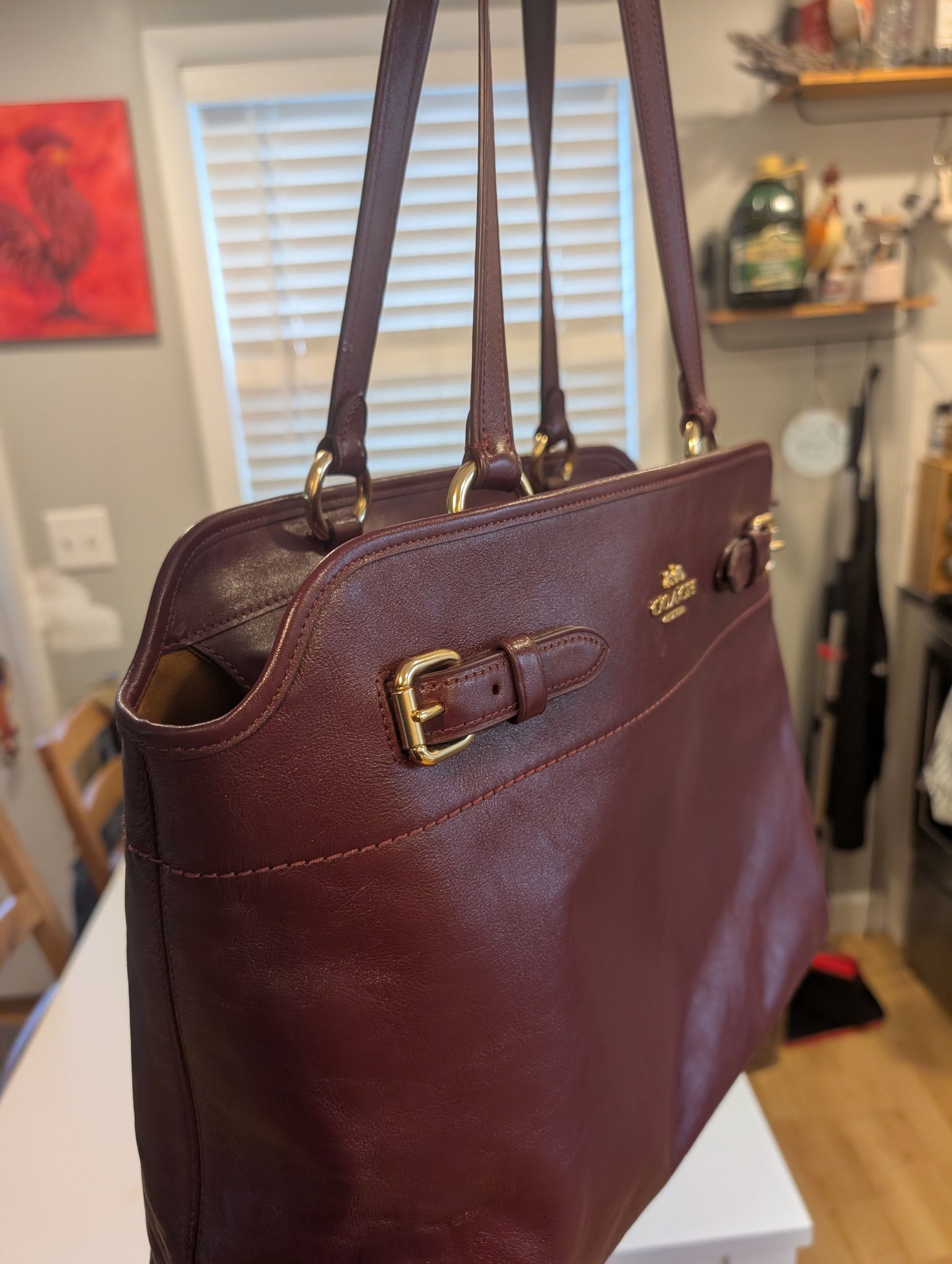 Is this a Coach East Tote in burgundy?