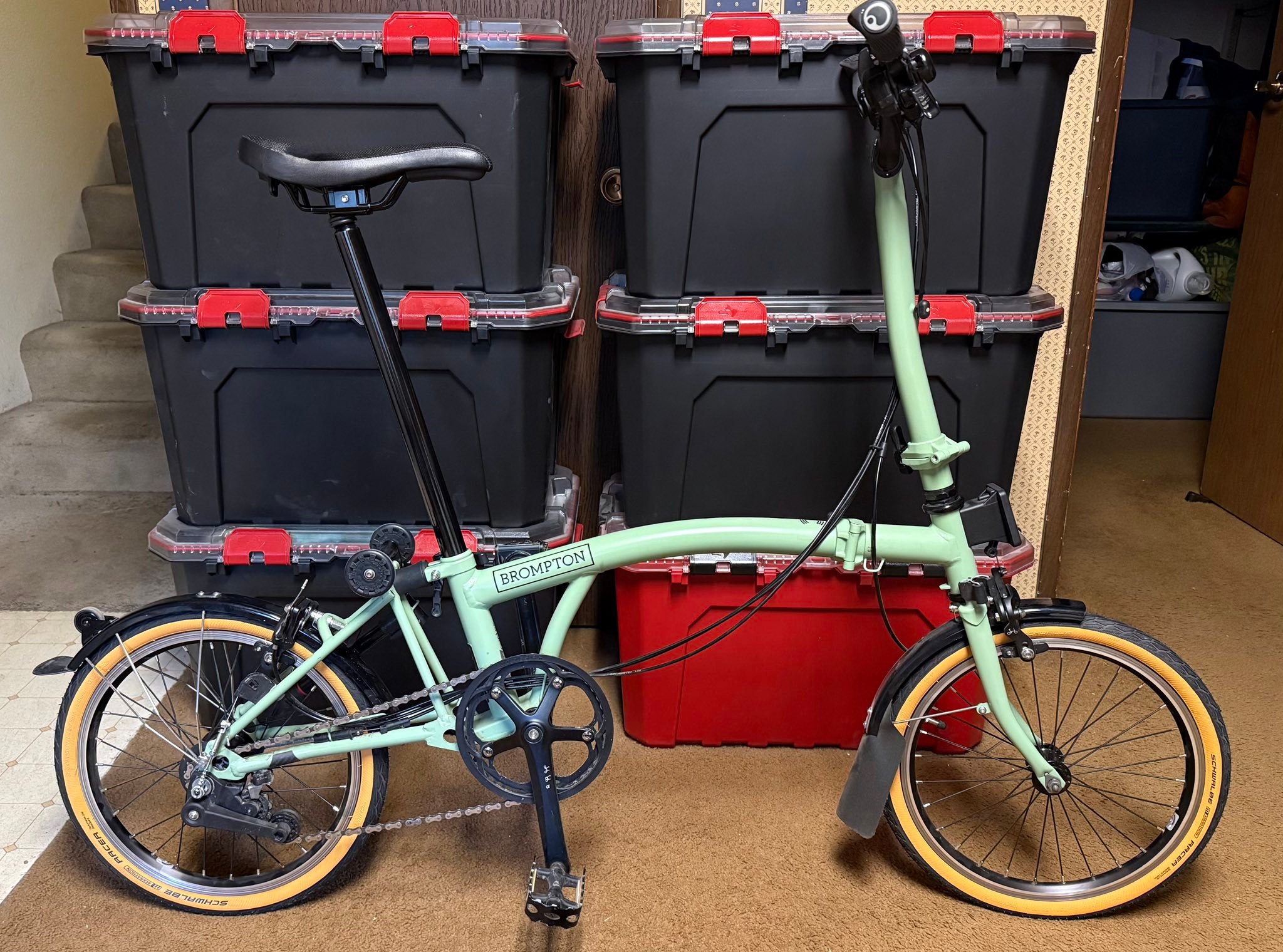Schwalbe marathon racers on Brompton bike
