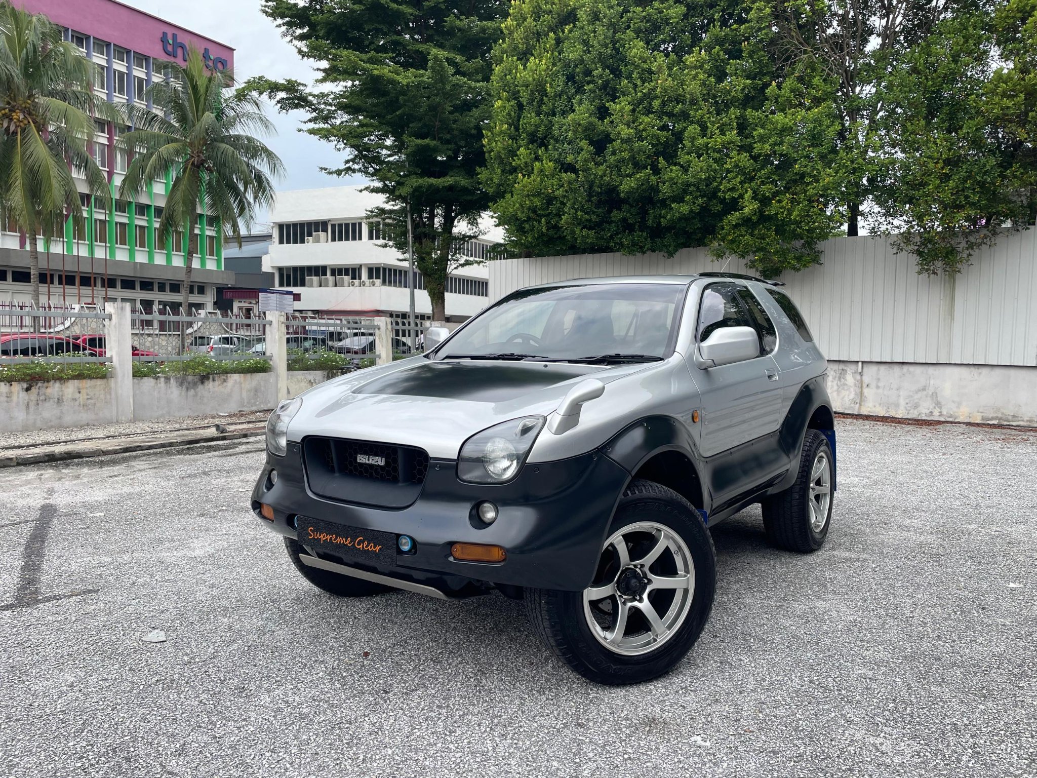 Make & Model: Isuzu V-Cross Year Make: 1997 Engine Capacity: 3165