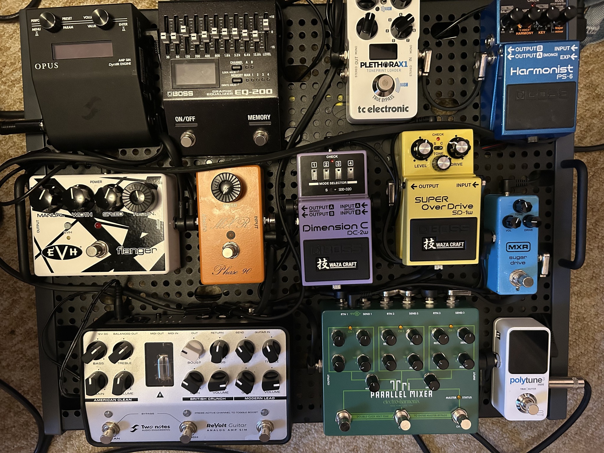 NPD. Parasit Studio Multiwave Mega pedal. Experiments in the