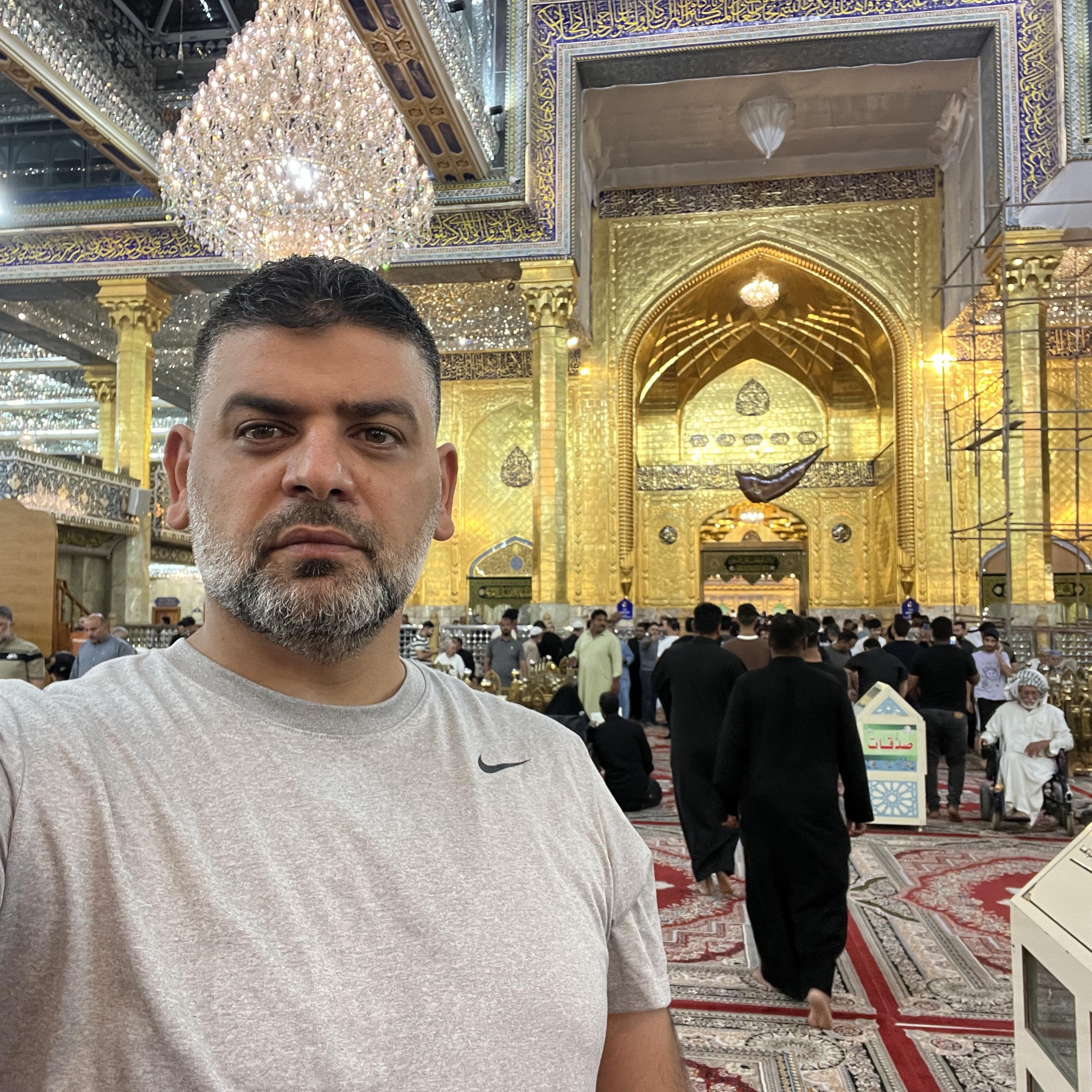 هم غادروا عيوننا الى قلوبنا .. هجروا الديار في الخندق الغميق والجية ...