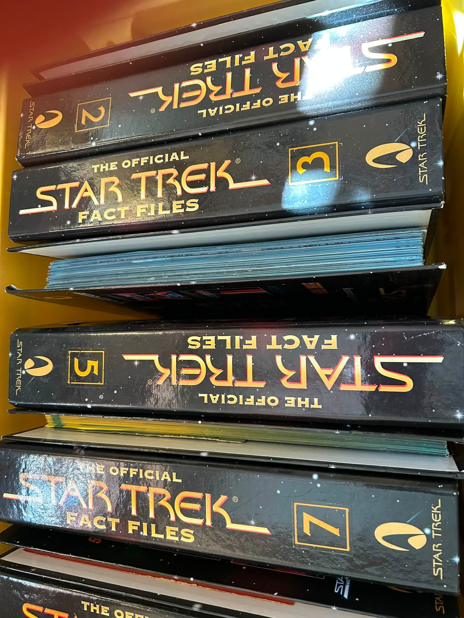 Free Star Trek fact files binders for collector