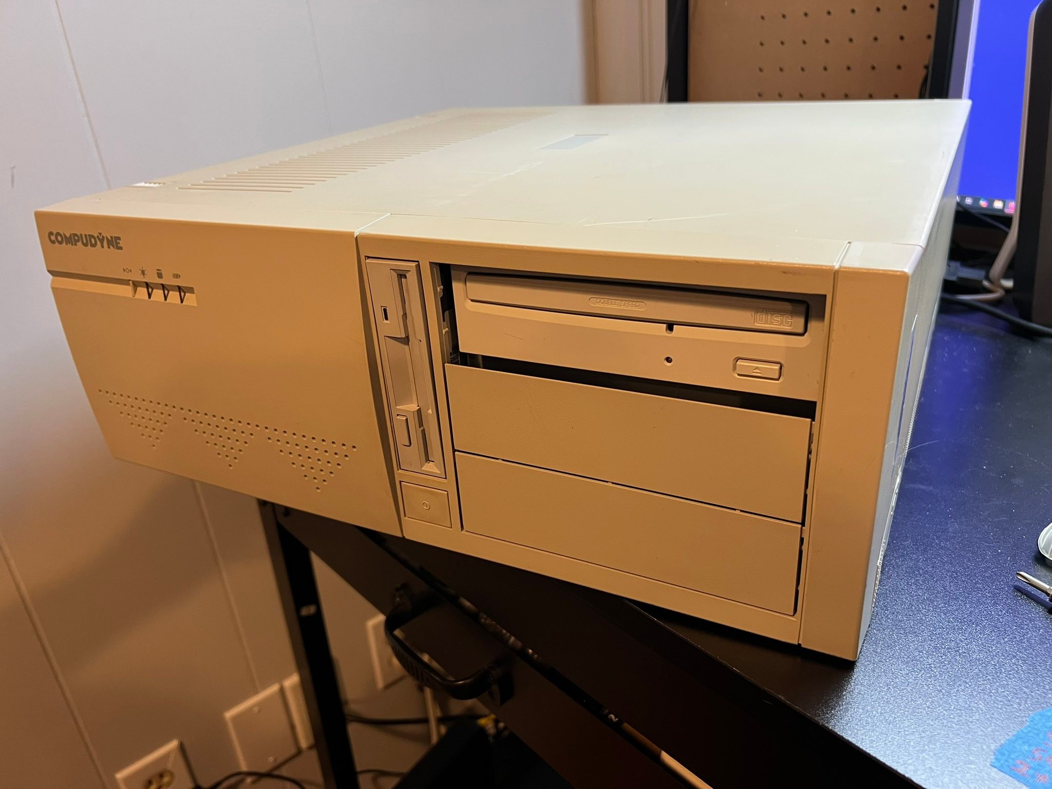 Retro Microcomputers, Workstations, Servers and Consoles - Welcome ...
