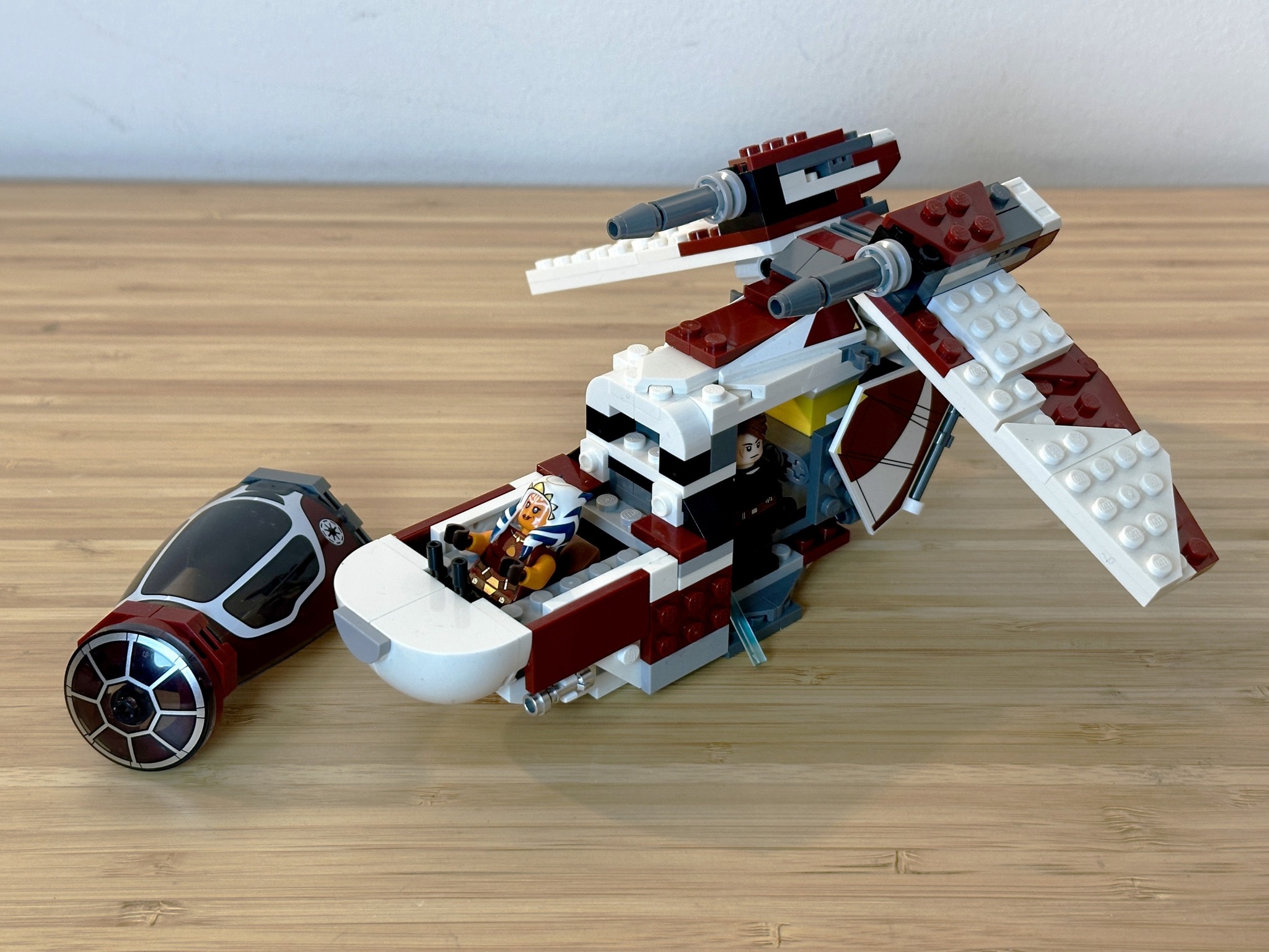Eta-2 Jedi Gunship - Alternate Build of 75401 Ahsoka's Jedi